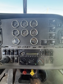 2013 PETERBILT 386 - Image 18