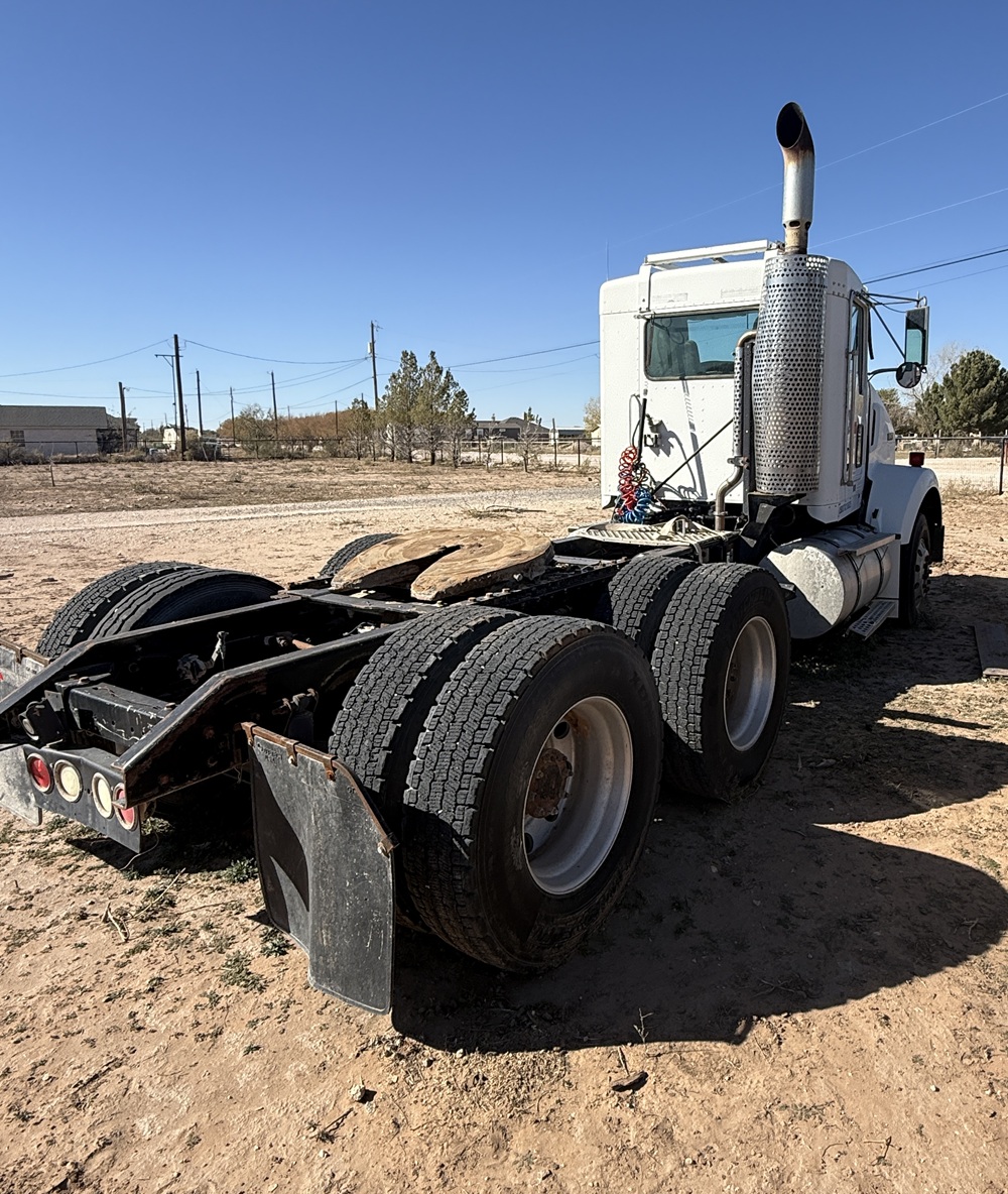 2008 KENWORTH T800 - view 4 of 24