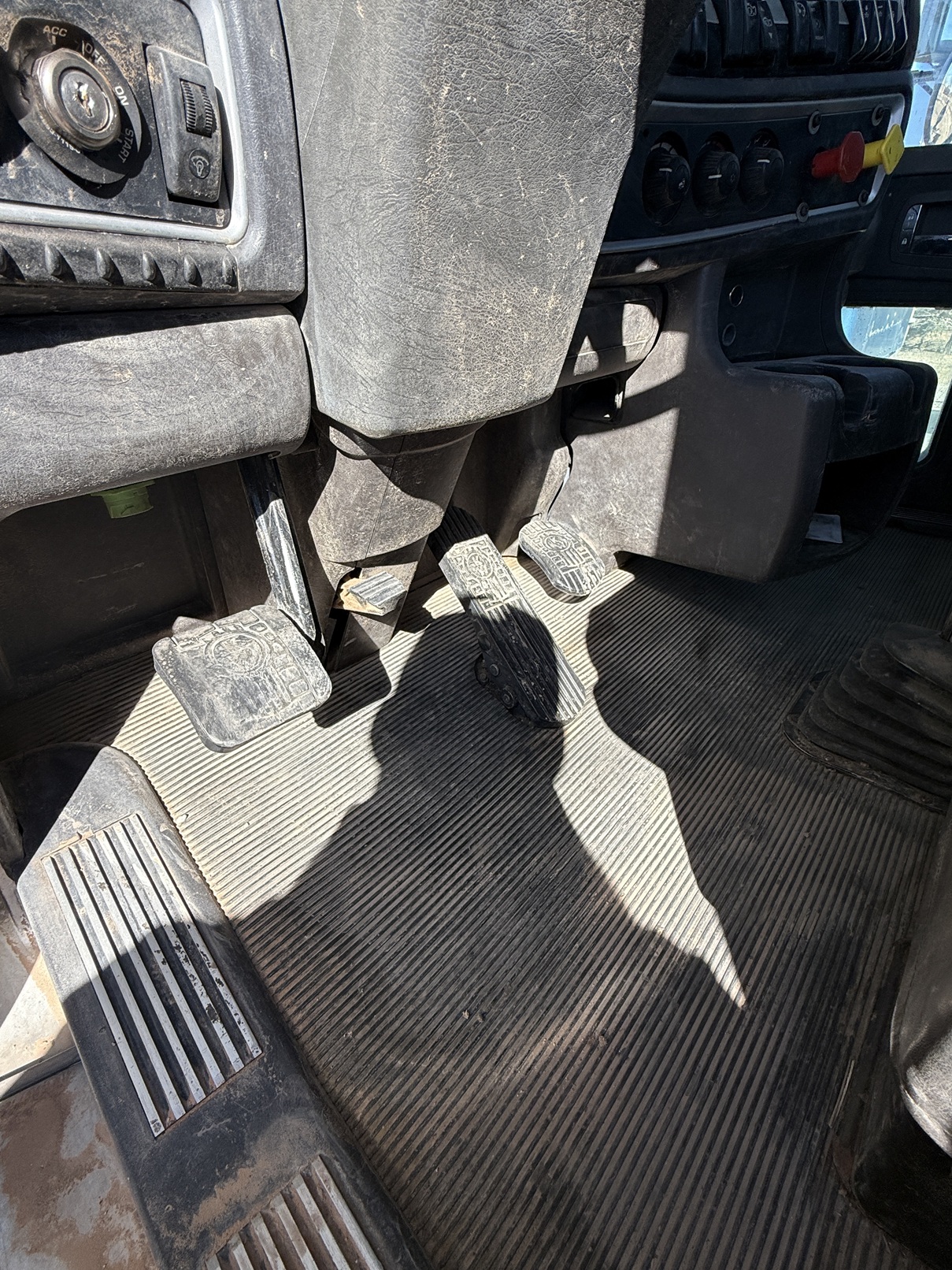 2008 KENWORTH T800 - Image 20