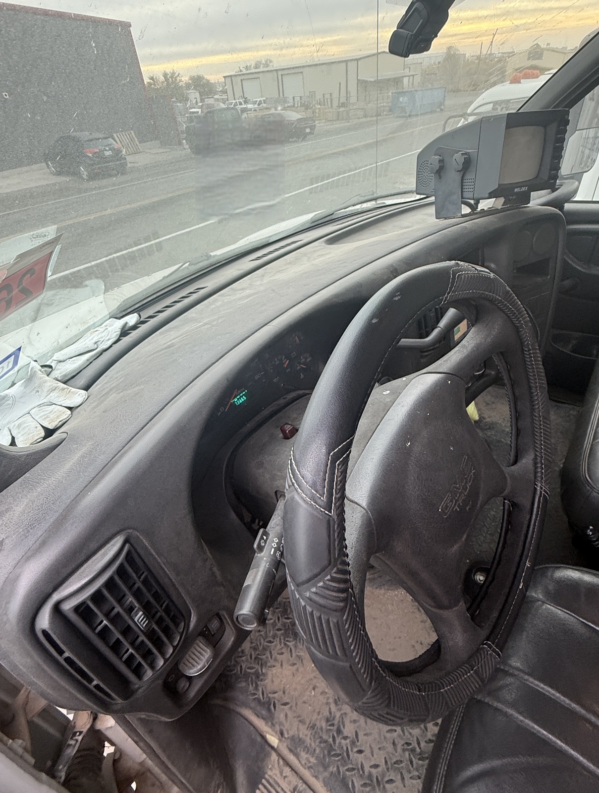 2006 GMC 6500 - Image 28