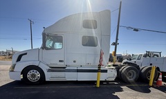 2005 VOLVO VNL 64T670 - Image 7