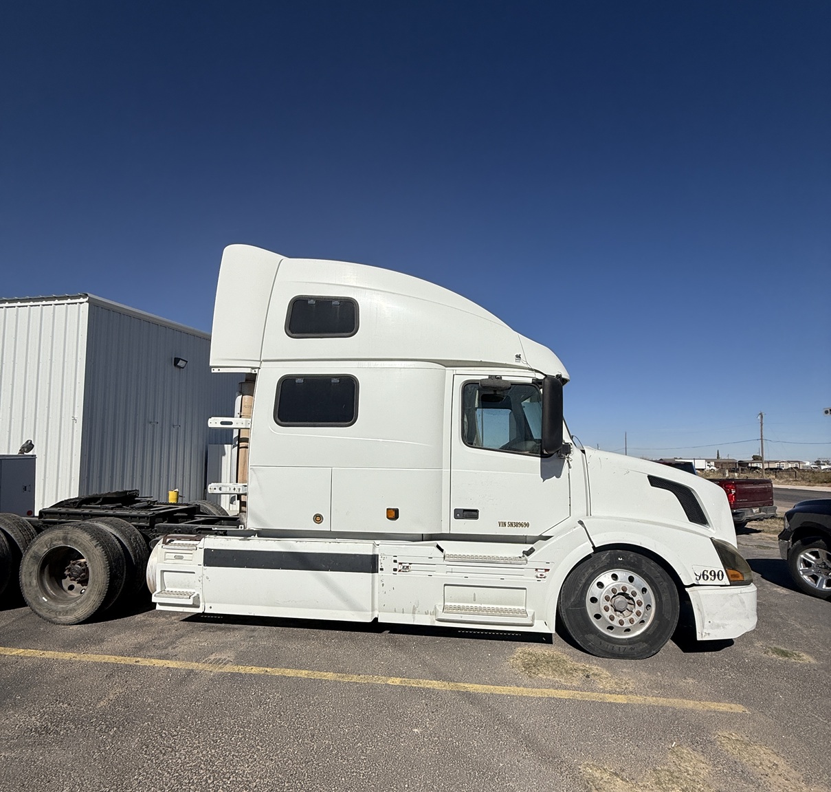 2005 VOLVO VNL 64T670 - Image 4