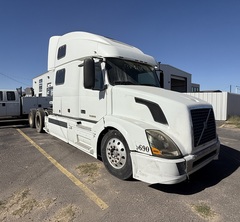 2005 VOLVO VNL 64T670 - Image 3