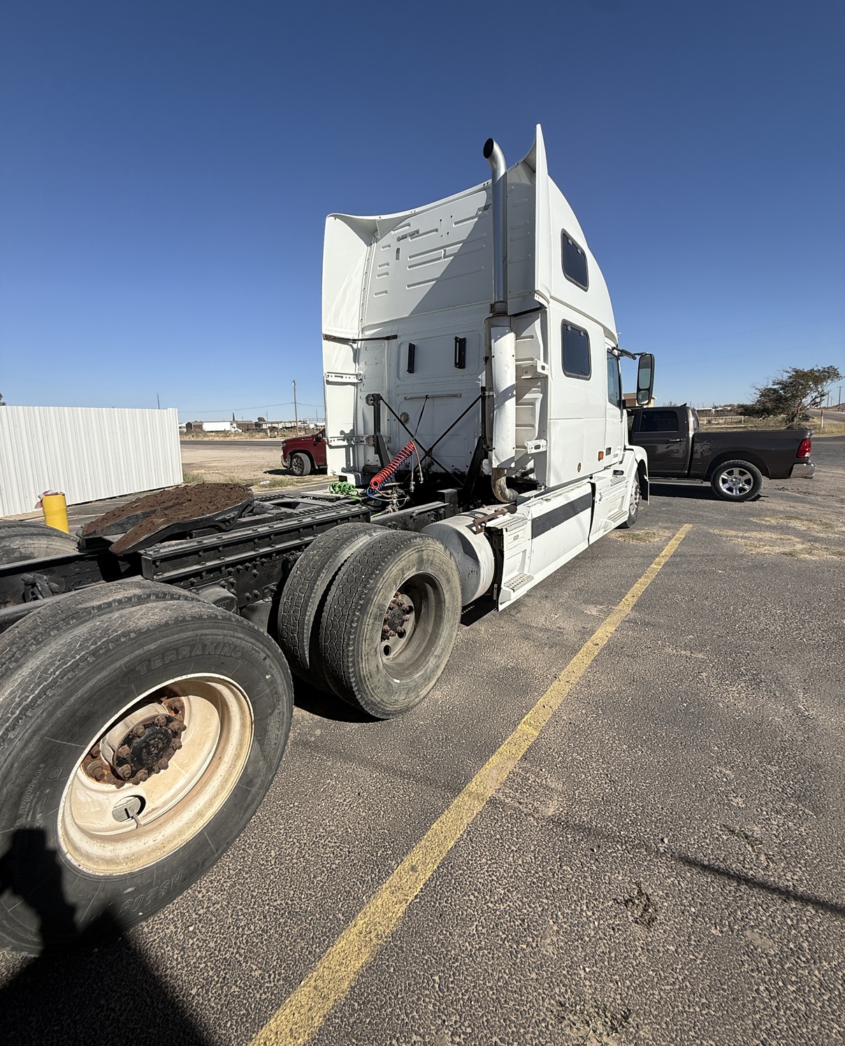 2005 VOLVO VNL 64T670 - Image 5