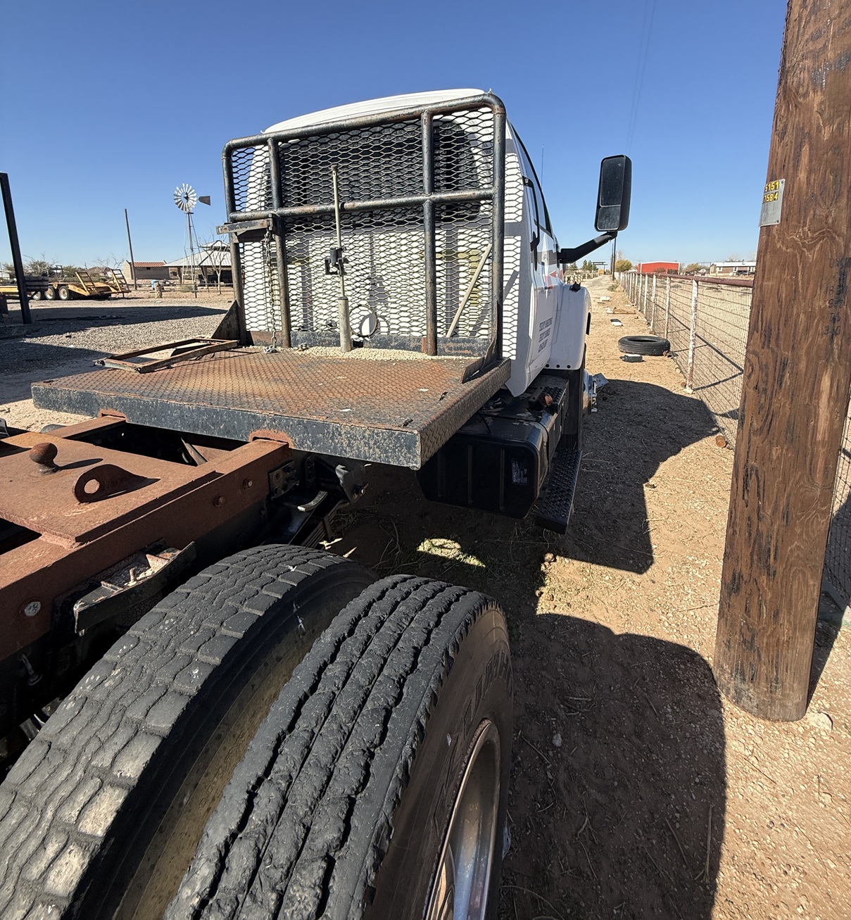 2004 CHEVROLET C8500 - view 8 of 15