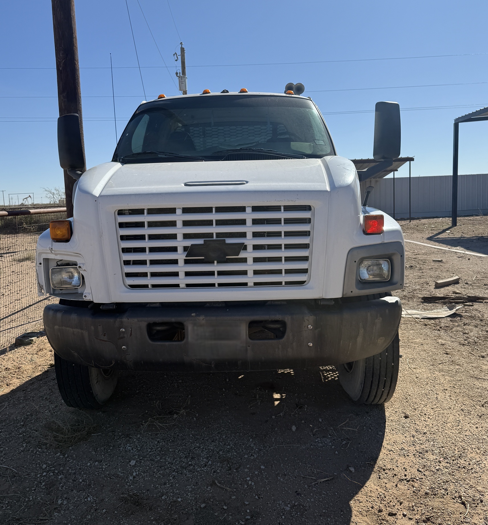 2004 CHEVROLET C8500 - Image 2