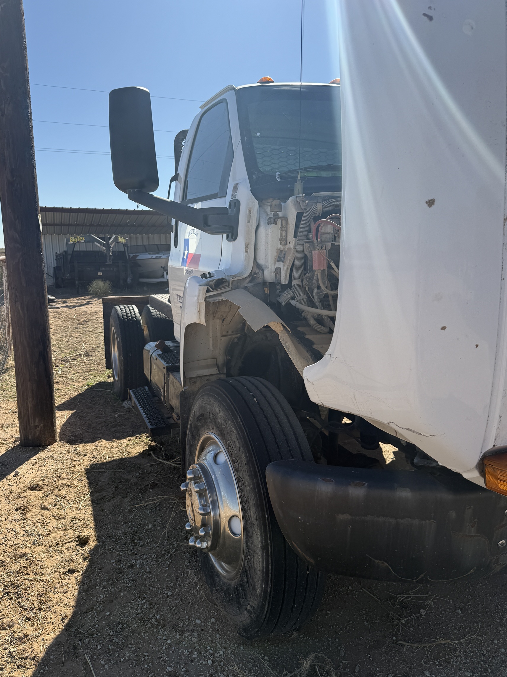 2004 CHEVROLET C8500 - view 7 of 15