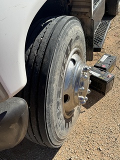 2004 CHEVROLET C8500 - Image 14