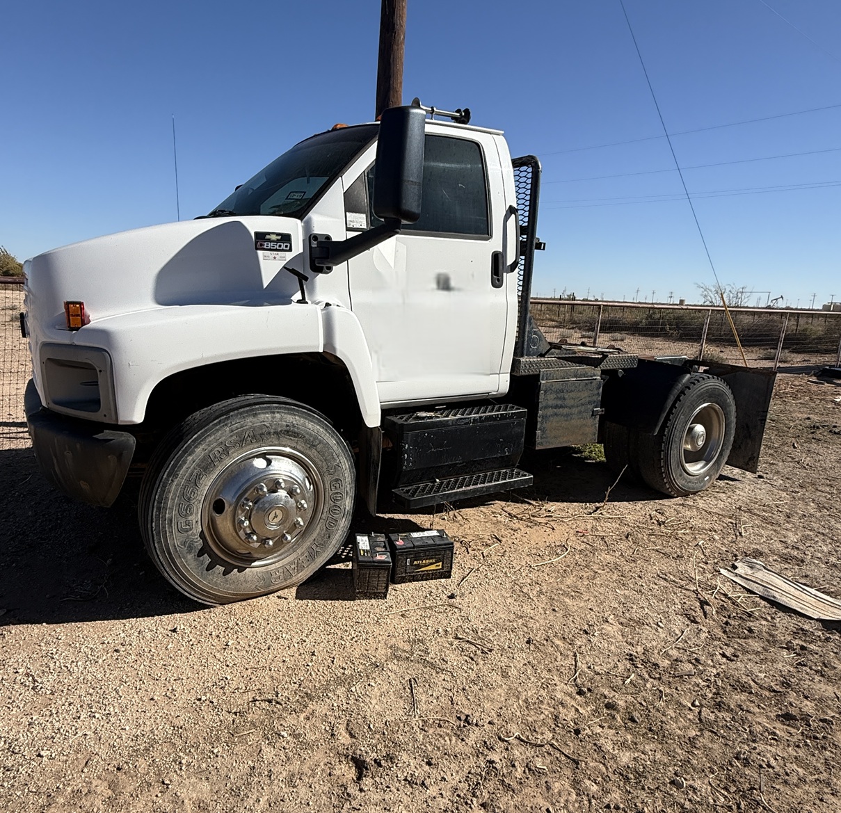 2004 CHEVROLET C8500 