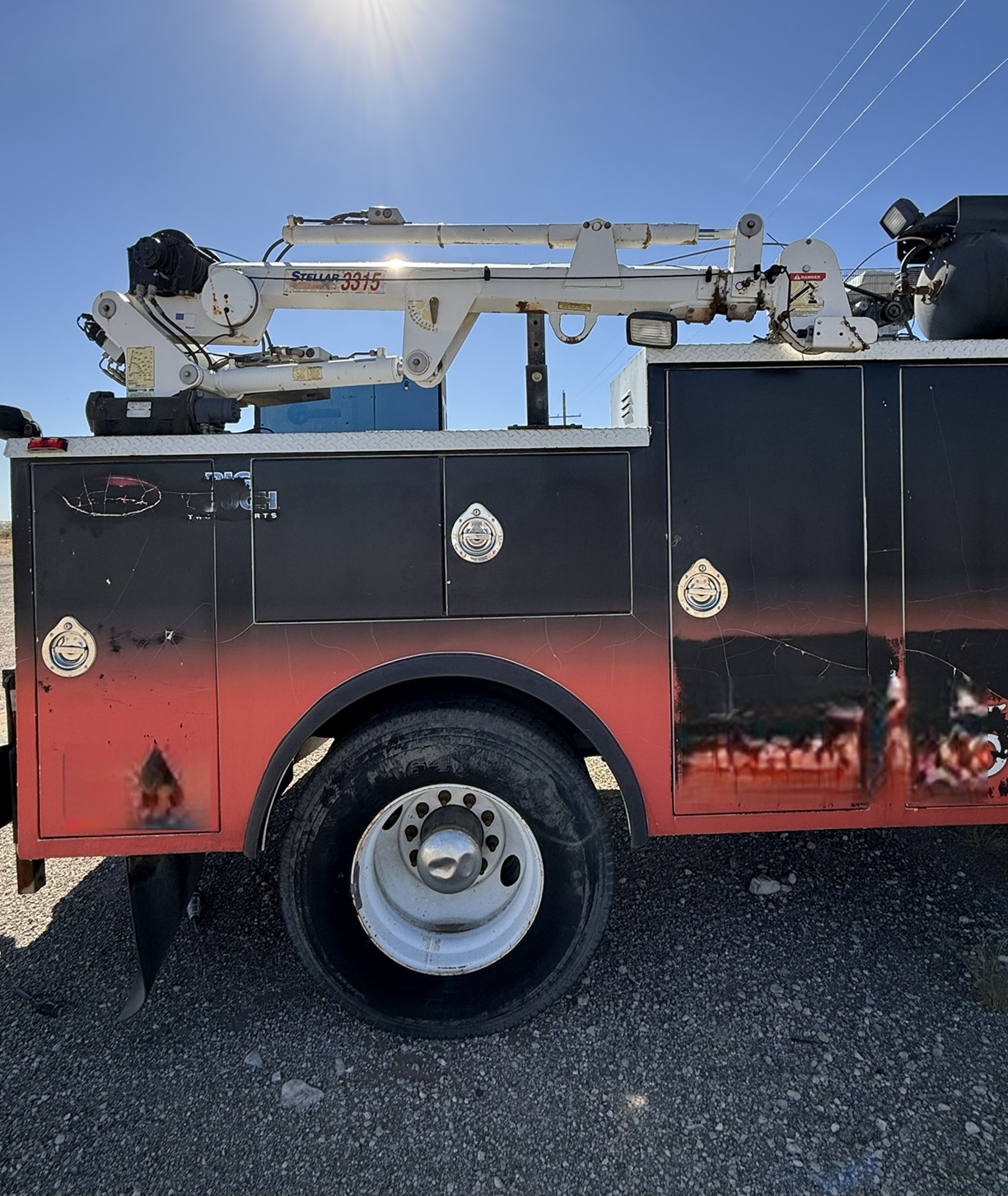 2005 HINO 268 - Image 8