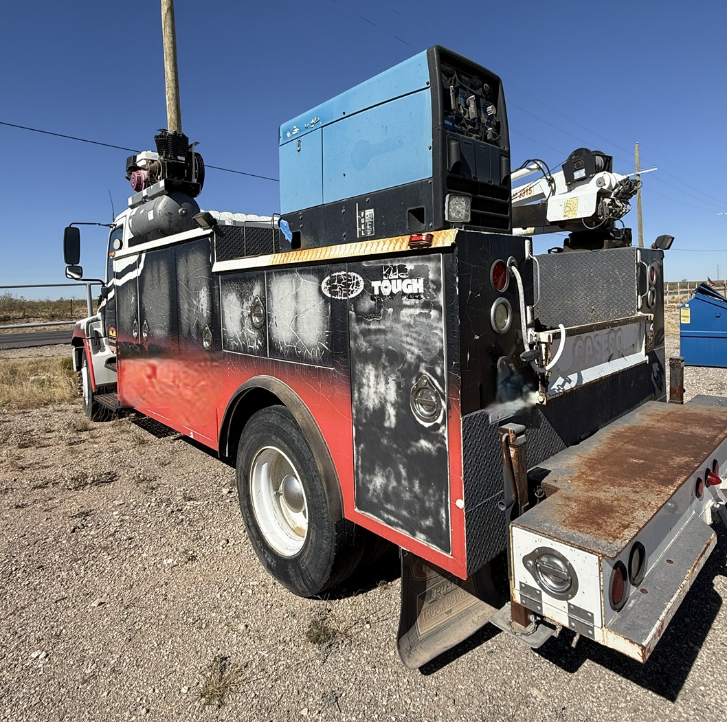 2005 HINO 268 - Image 4