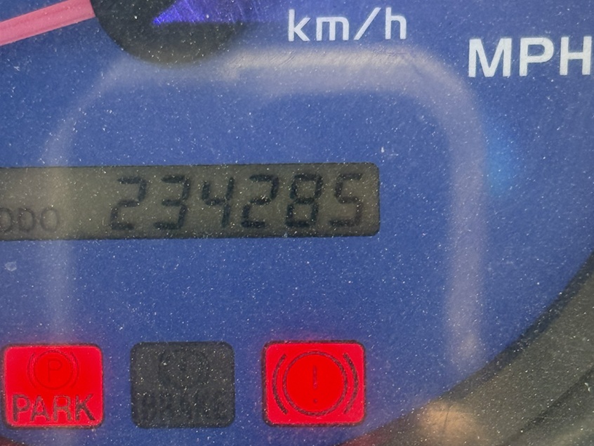 2005 HINO 268 - Image 14