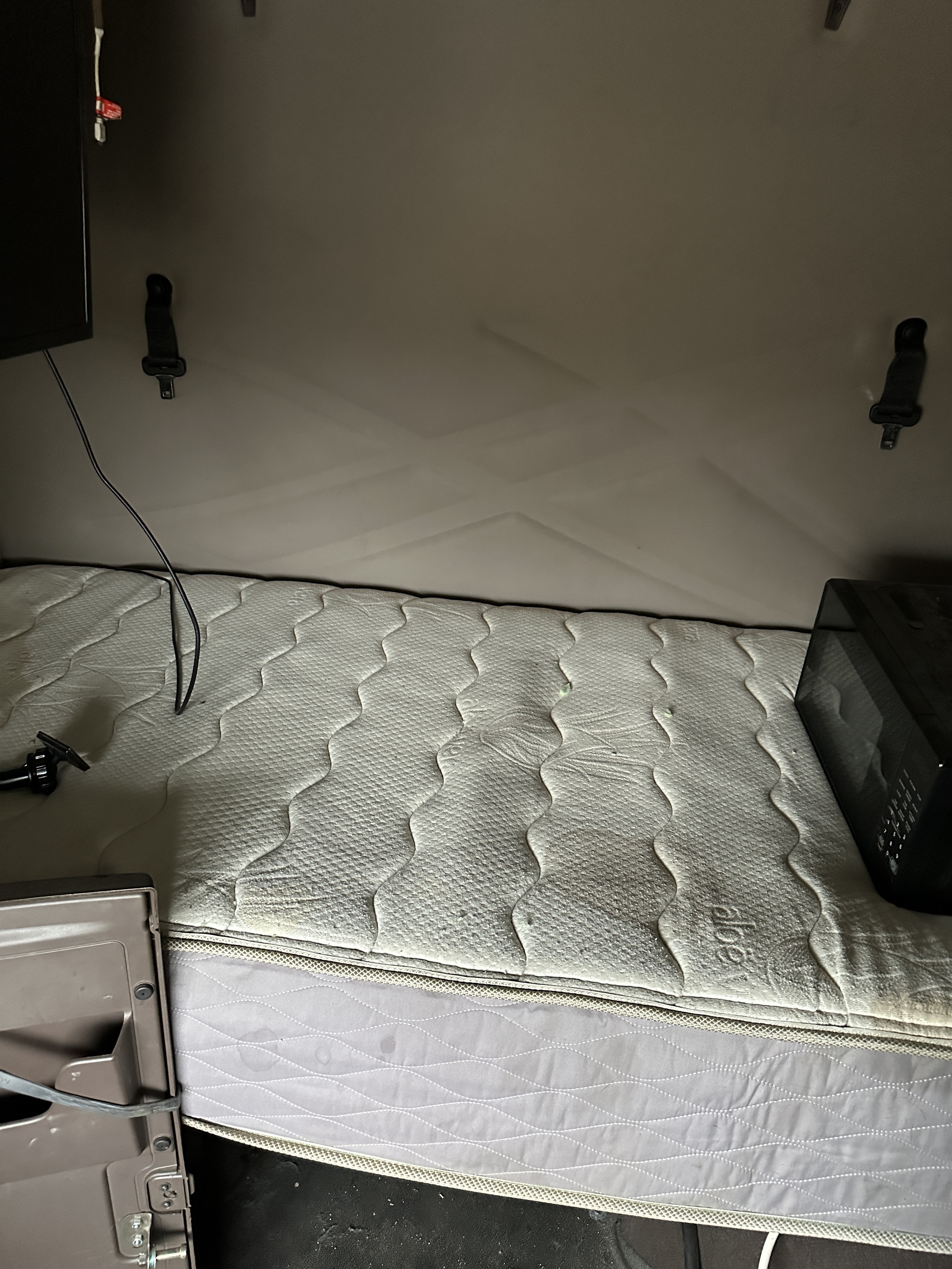 2017 VOLVO VNX84T630 - view 17 of 36