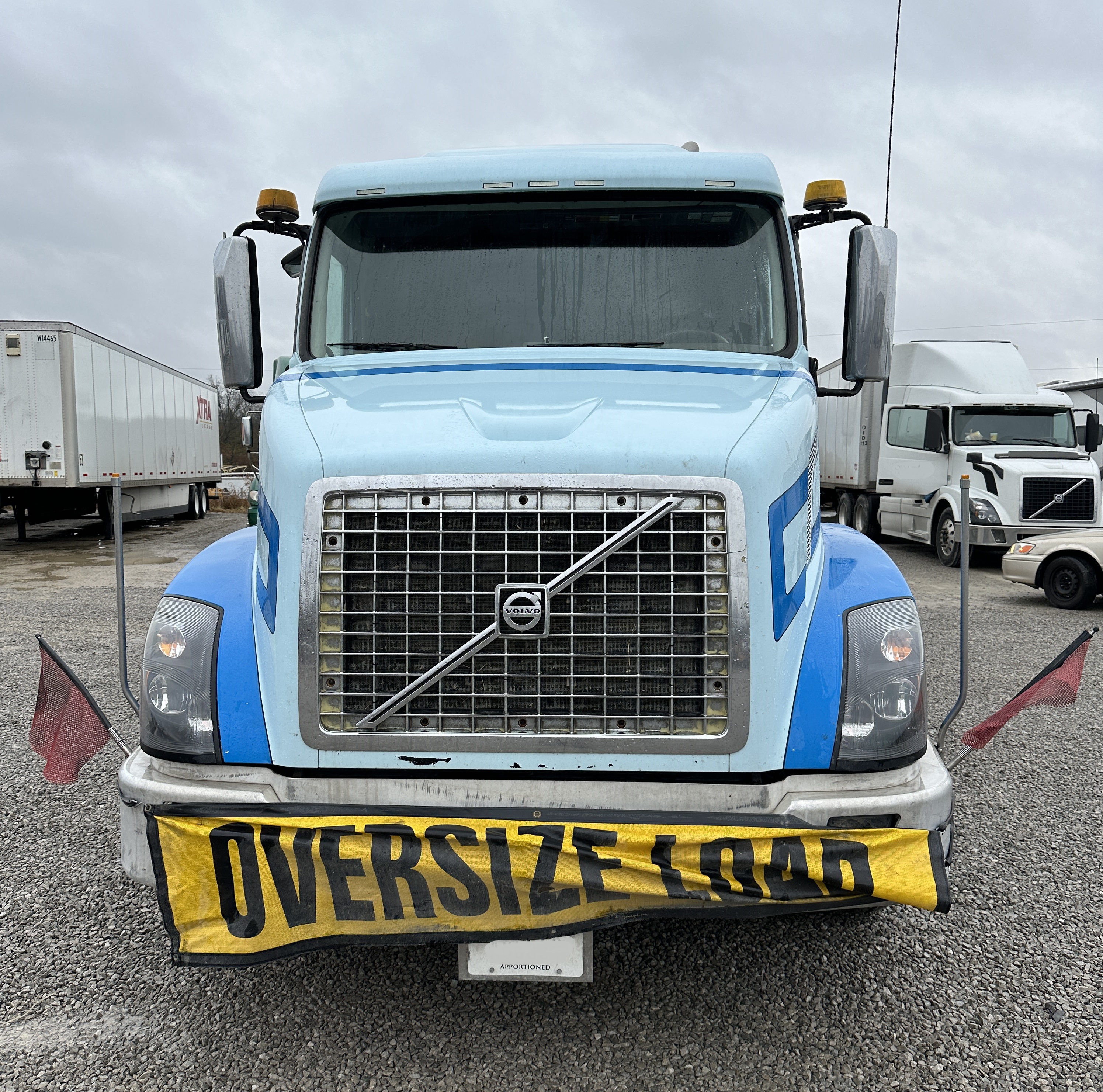 2017 VOLVO VNX84T630 - view 9 of 36