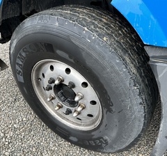 2017 VOLVO VNX84T630 - Image 23