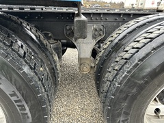 2017 VOLVO VNX84T630 - Image 24