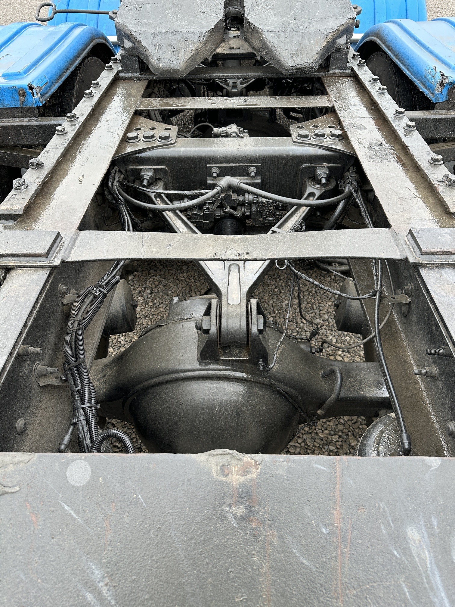 2017 VOLVO VNX84T630 - Image 25