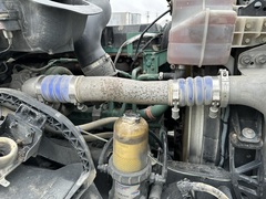 2017 VOLVO VNX84T630 - Image 34