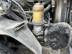 2017 VOLVO VNX84T630 - Image 35