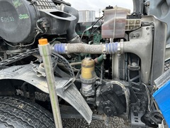 2017 VOLVO VNX84T630 - Image 36