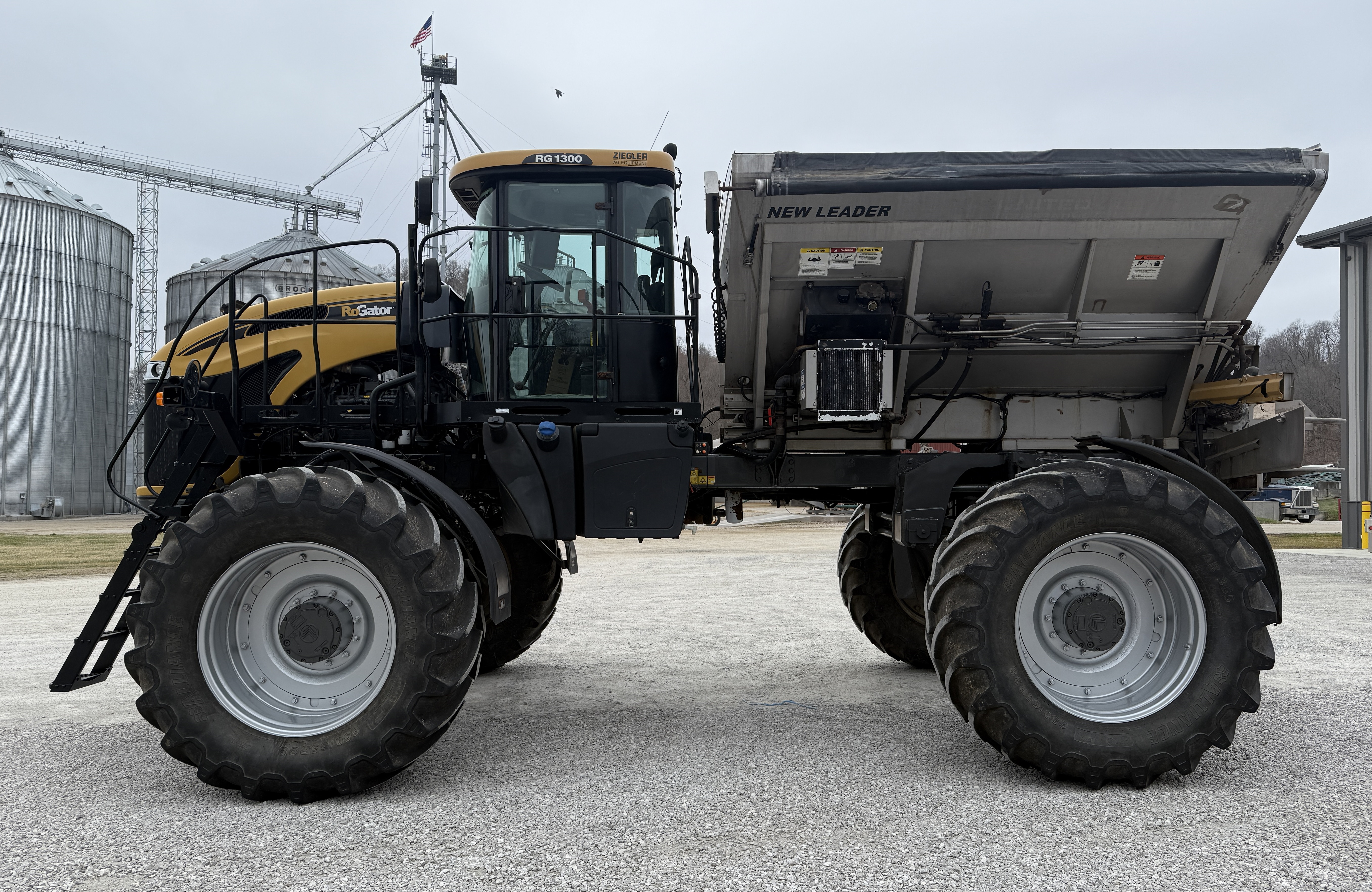 2012 ROGATOR RG1300 - Image 2