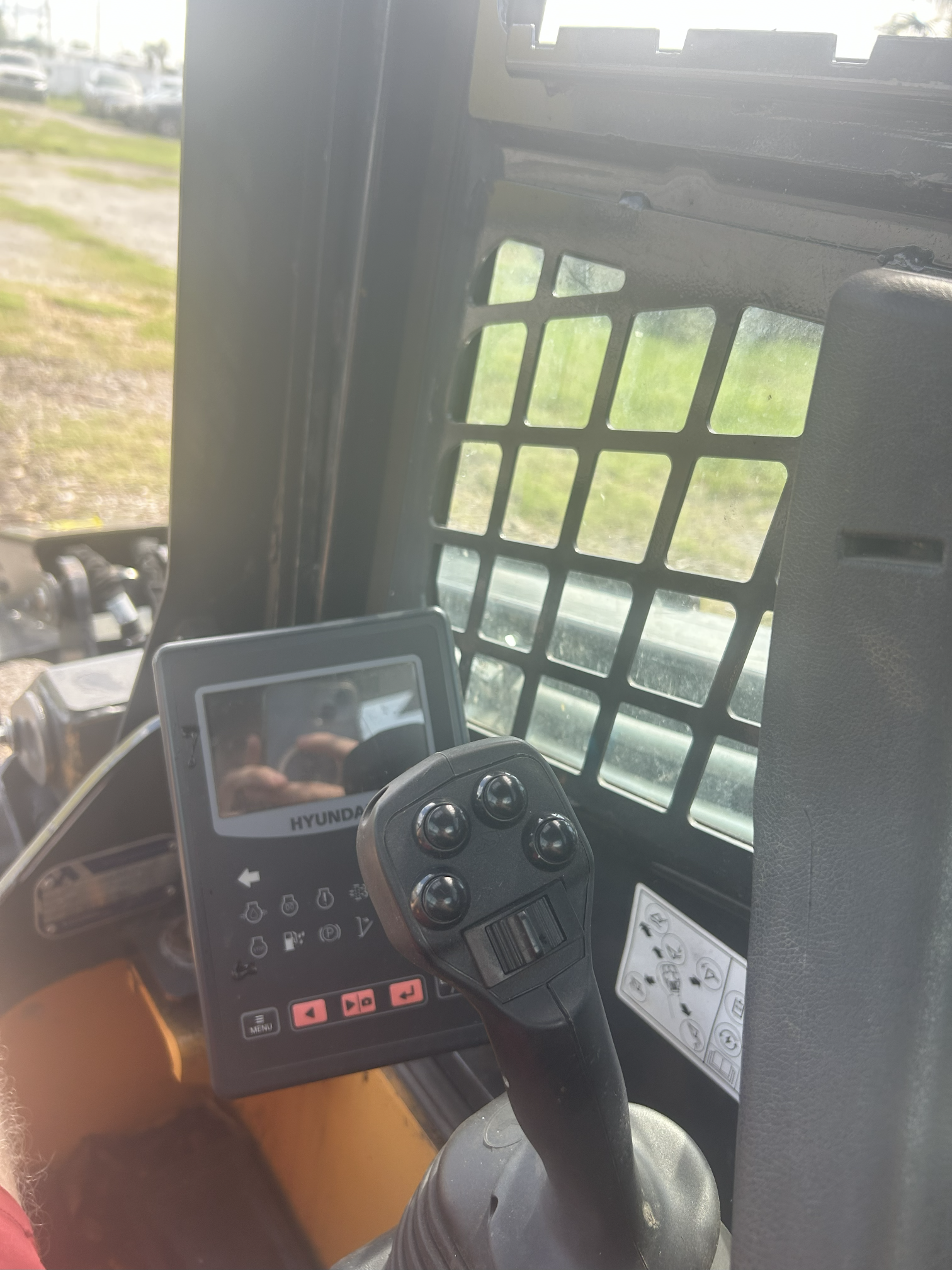 2024 HYUNDAI HT100V - view 9 of 12