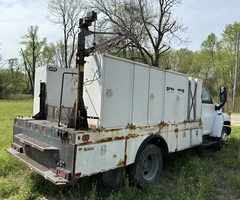 2006 CHEVROLET C5500 - Image 4