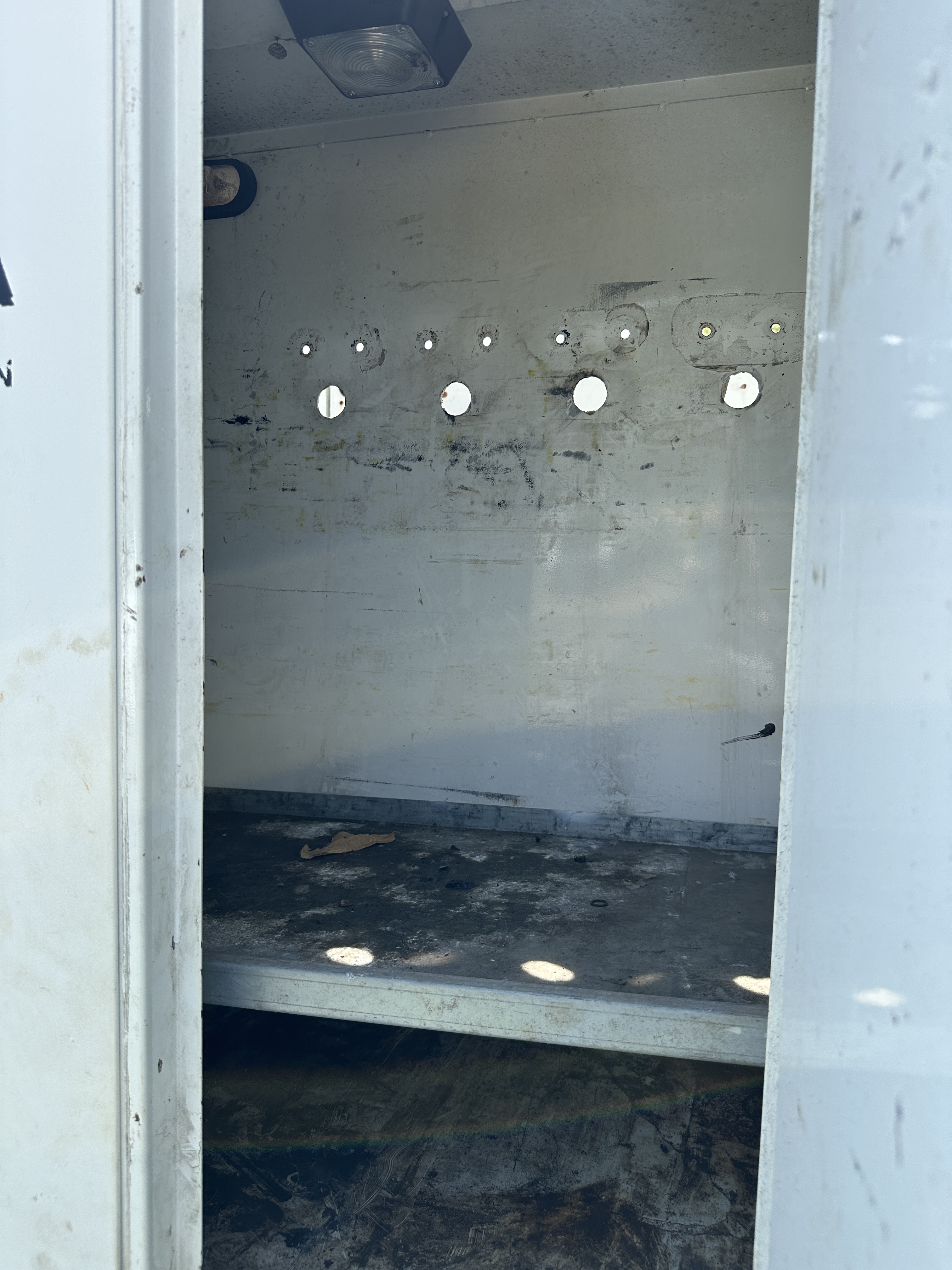 2006 CHEVROLET C5500 - Image 22