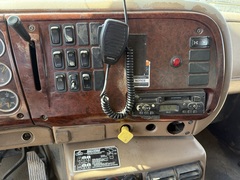 2005 MACK CV713 - Image 28