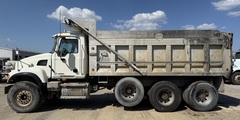 2005 MACK CV713 - Image 3