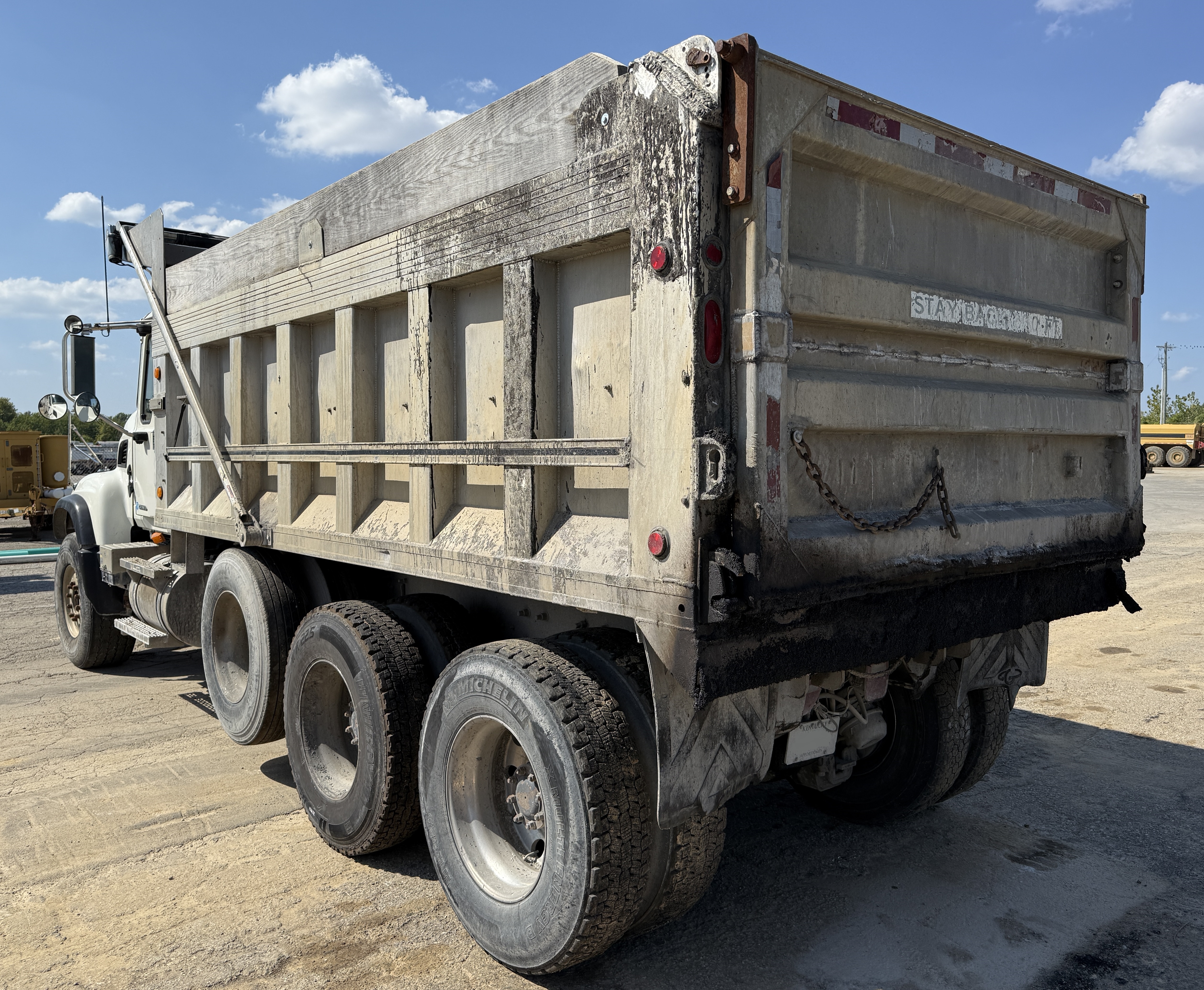 2005 MACK CV713 - Image 5