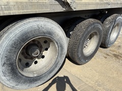 2005 MACK CV713 - Image 23