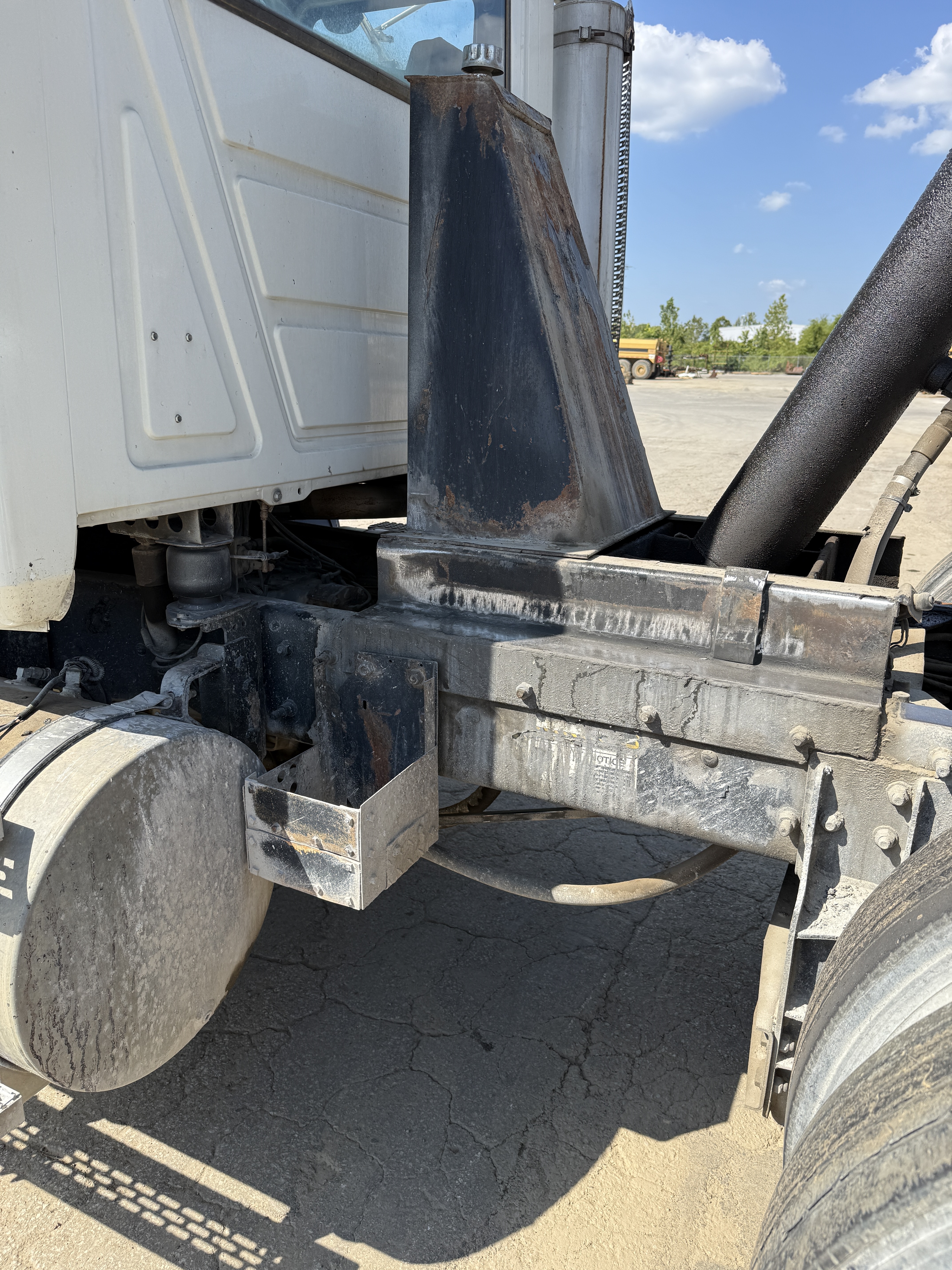 2005 MACK CV713 - view 15 of 34