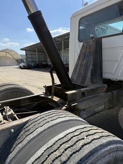 2005 MACK CV713 - Image 17