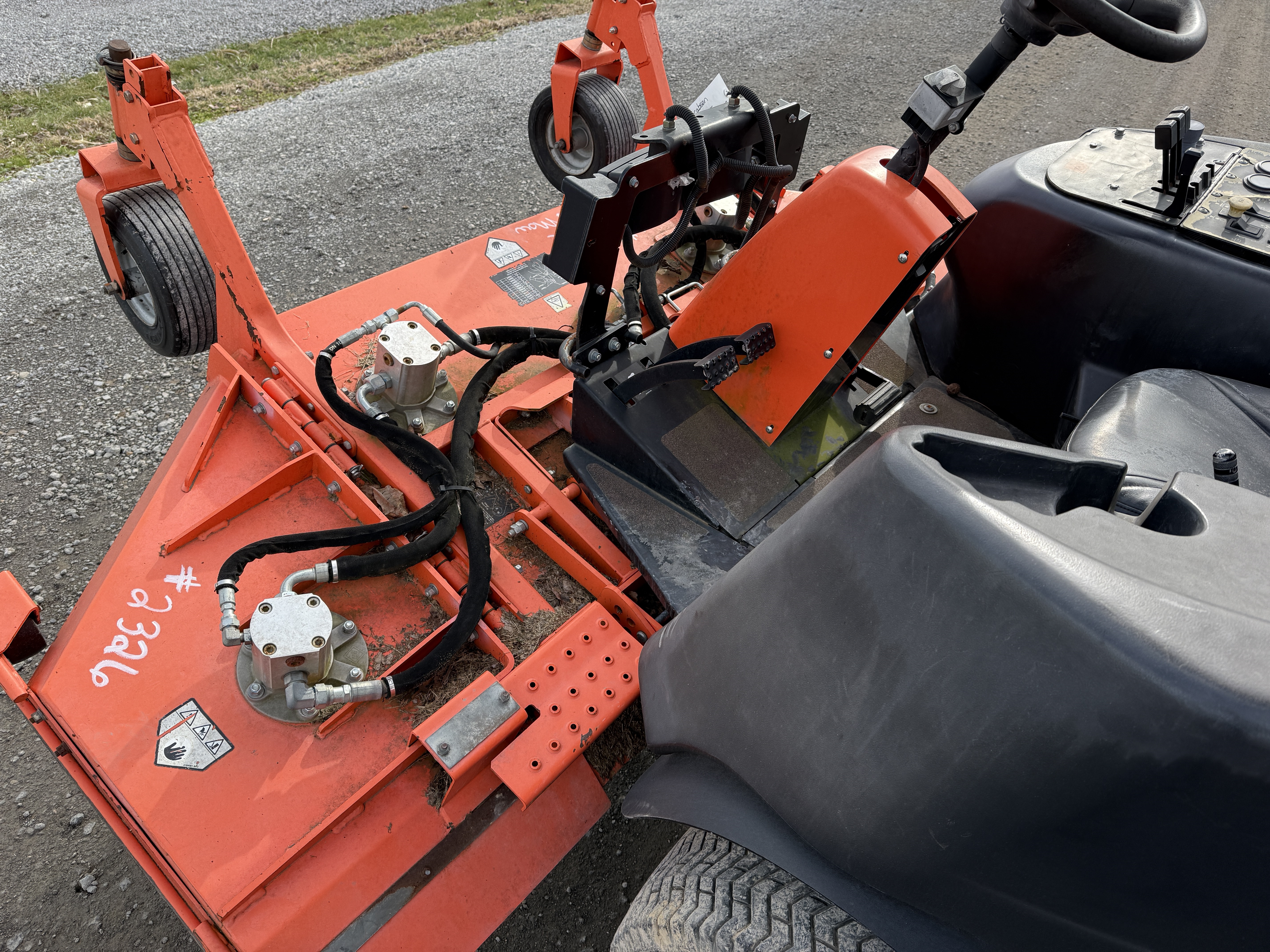 2014 JACOBSEN HR9016T - view 17 of 30