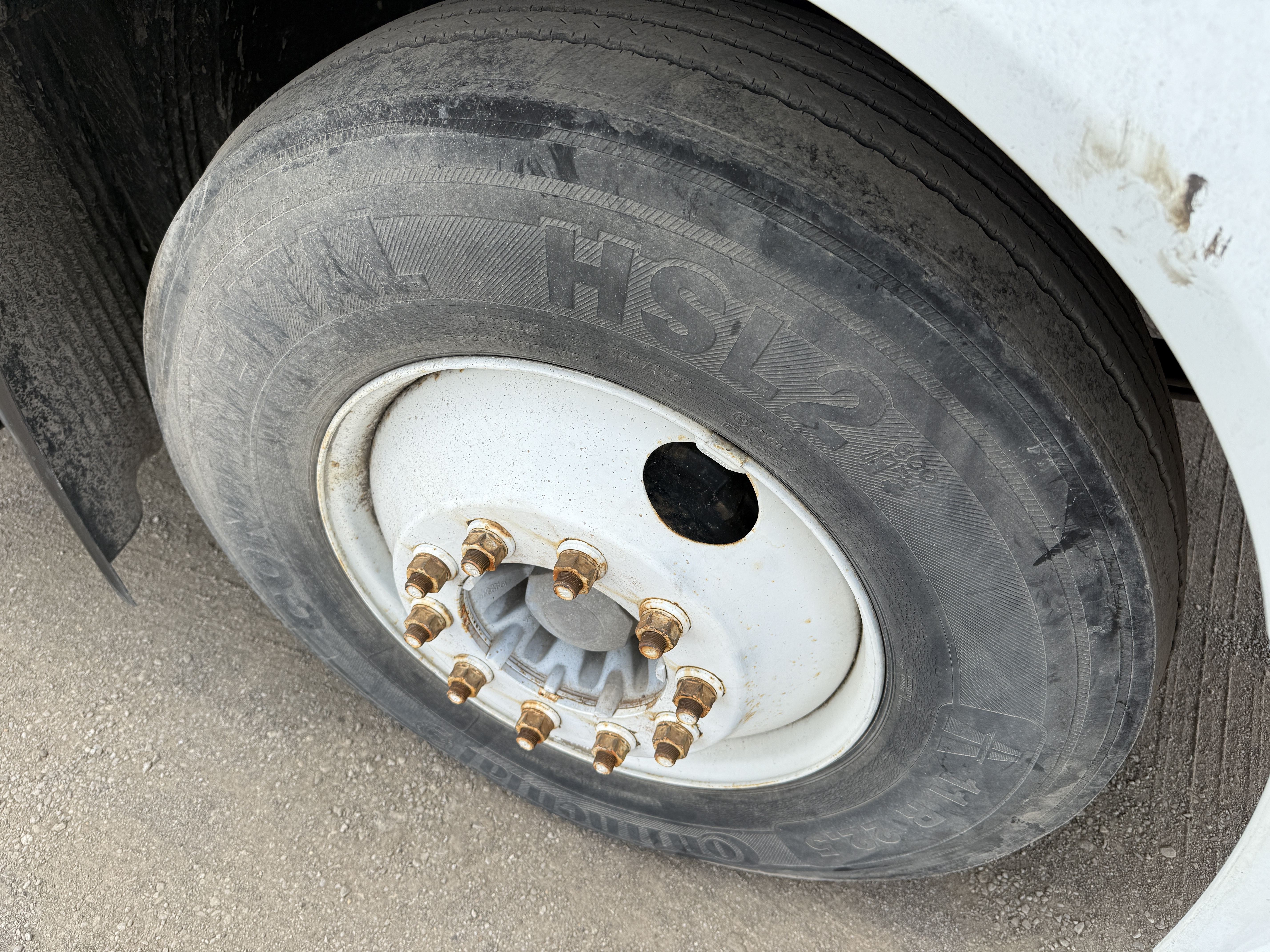 2010 VOLVO VNL64TN - view 9 of 24