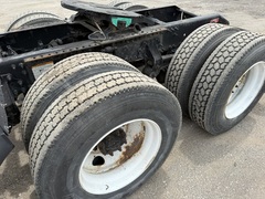 2010 VOLVO VNL64TN - Image 11