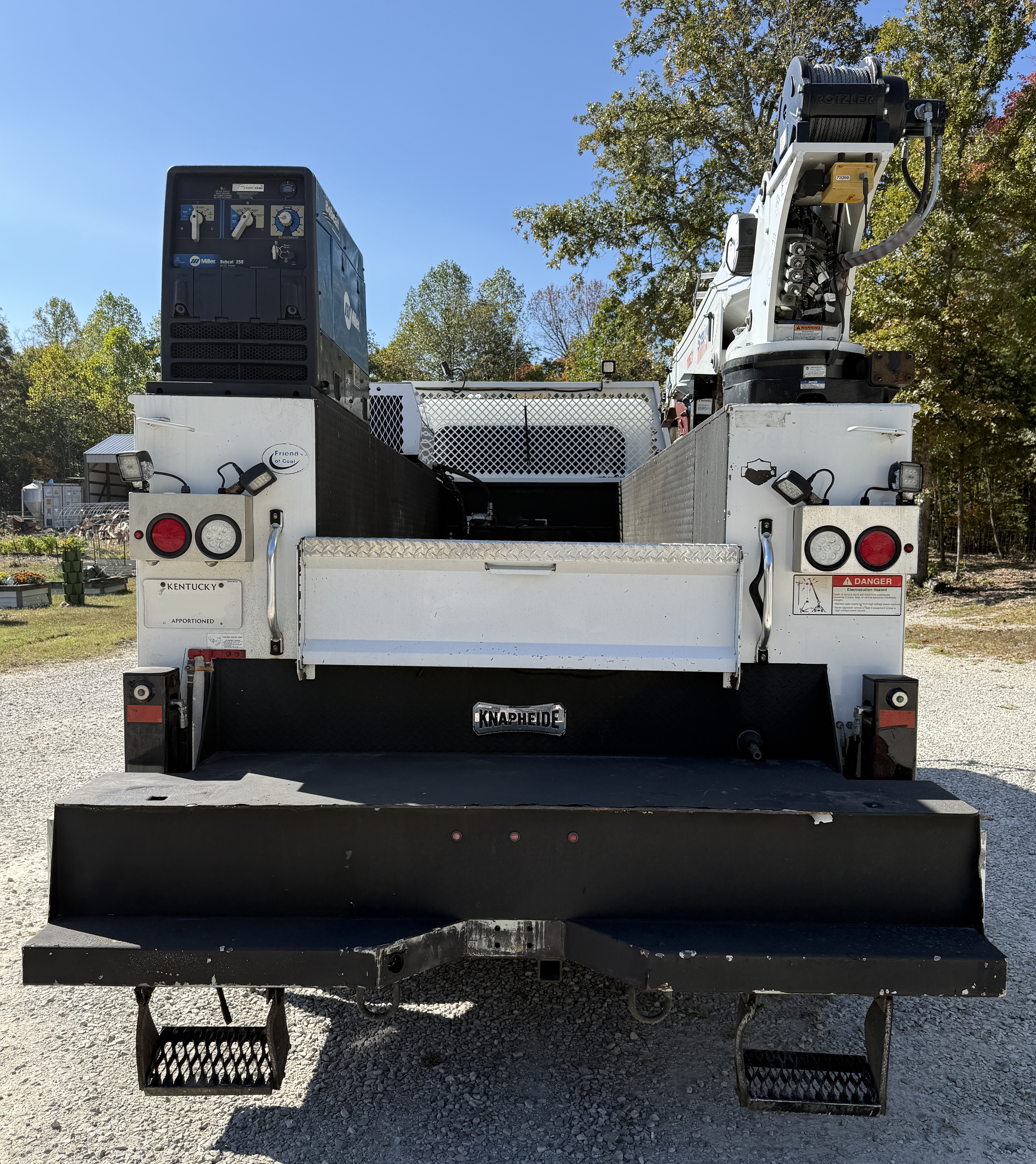 2017 PETERBILT 337 - Image 6