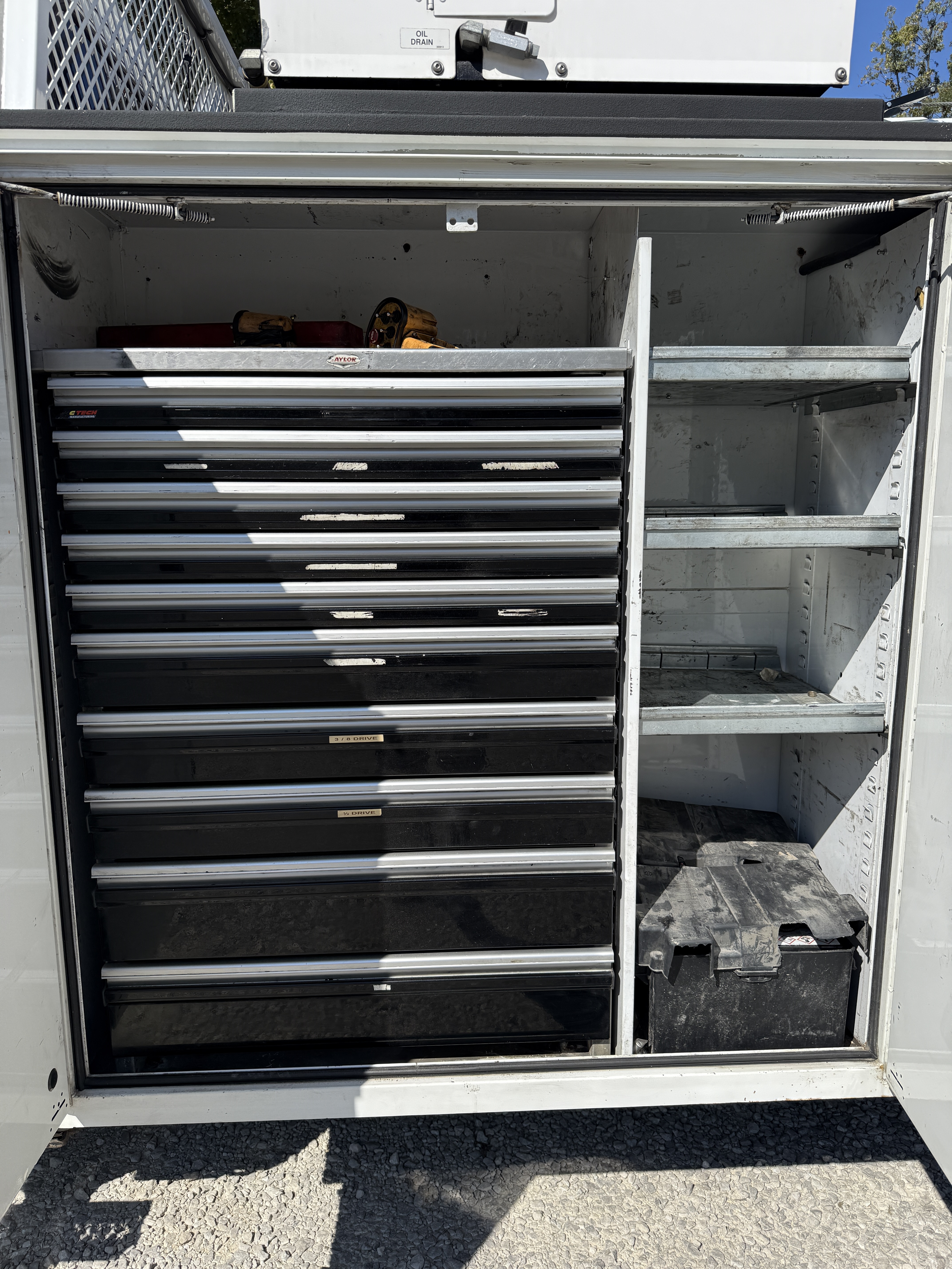 2017 PETERBILT 337 - Image 45