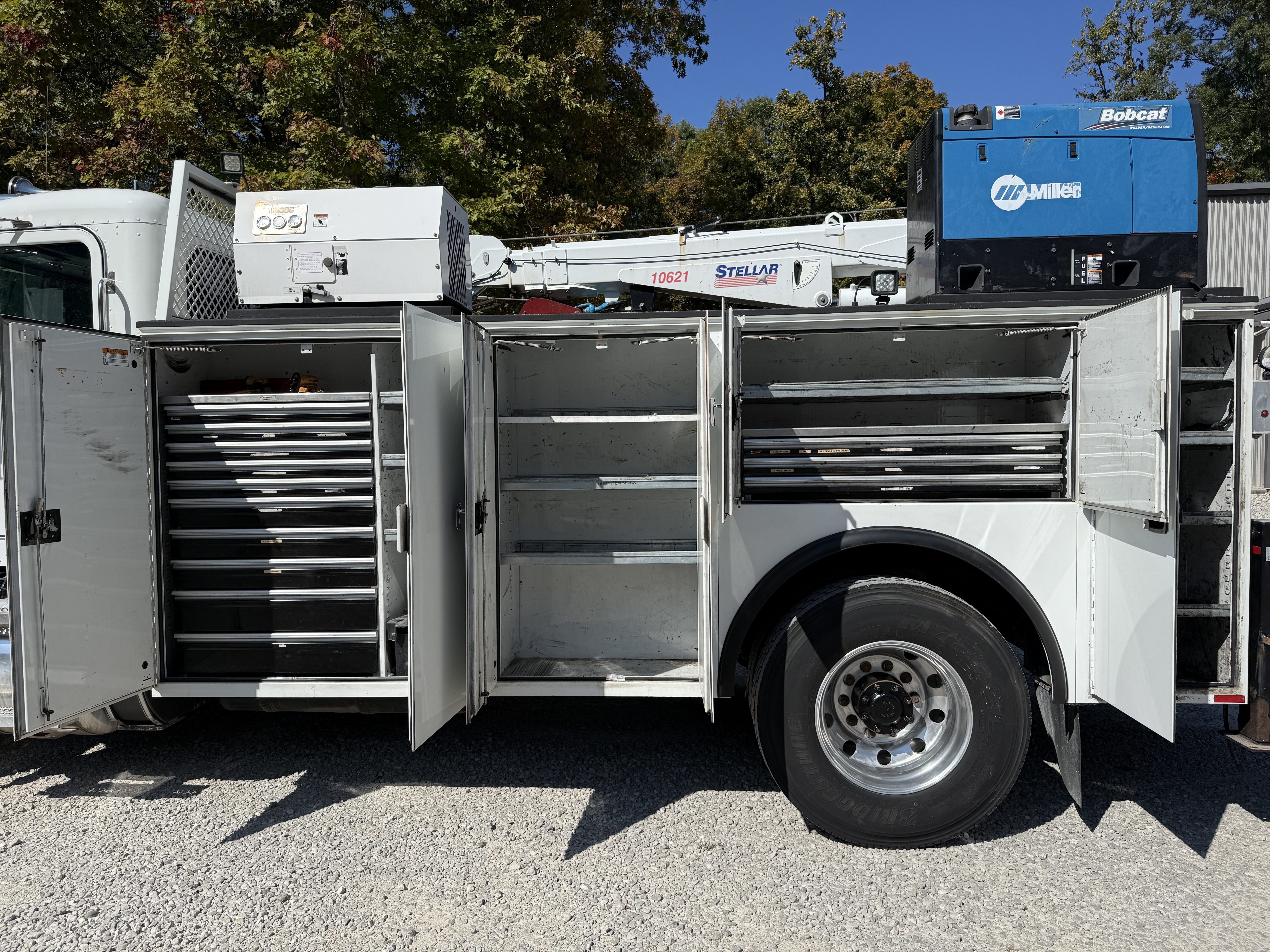 2017 PETERBILT 337 - Image 49