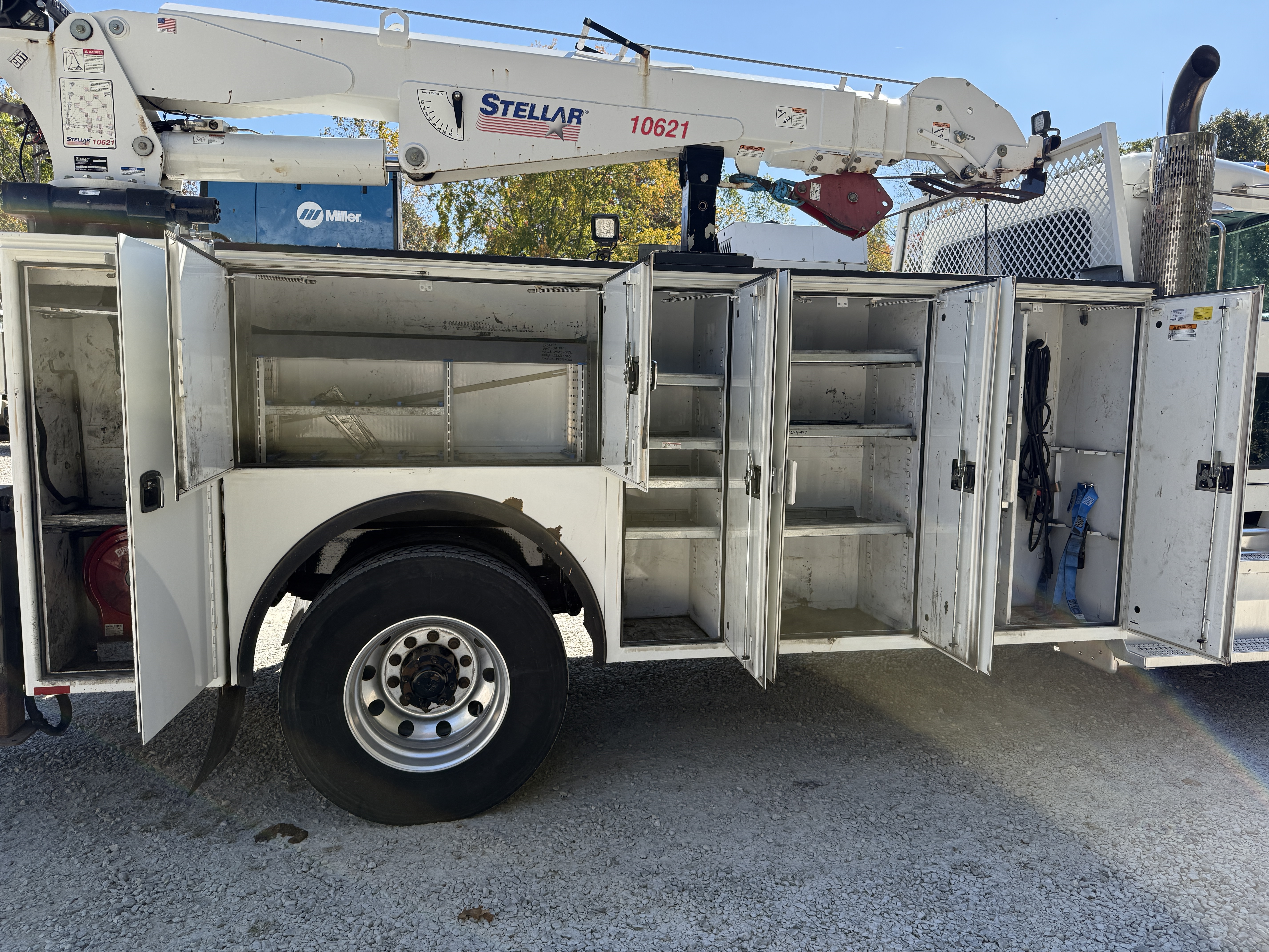 2017 PETERBILT 337 - Image 55