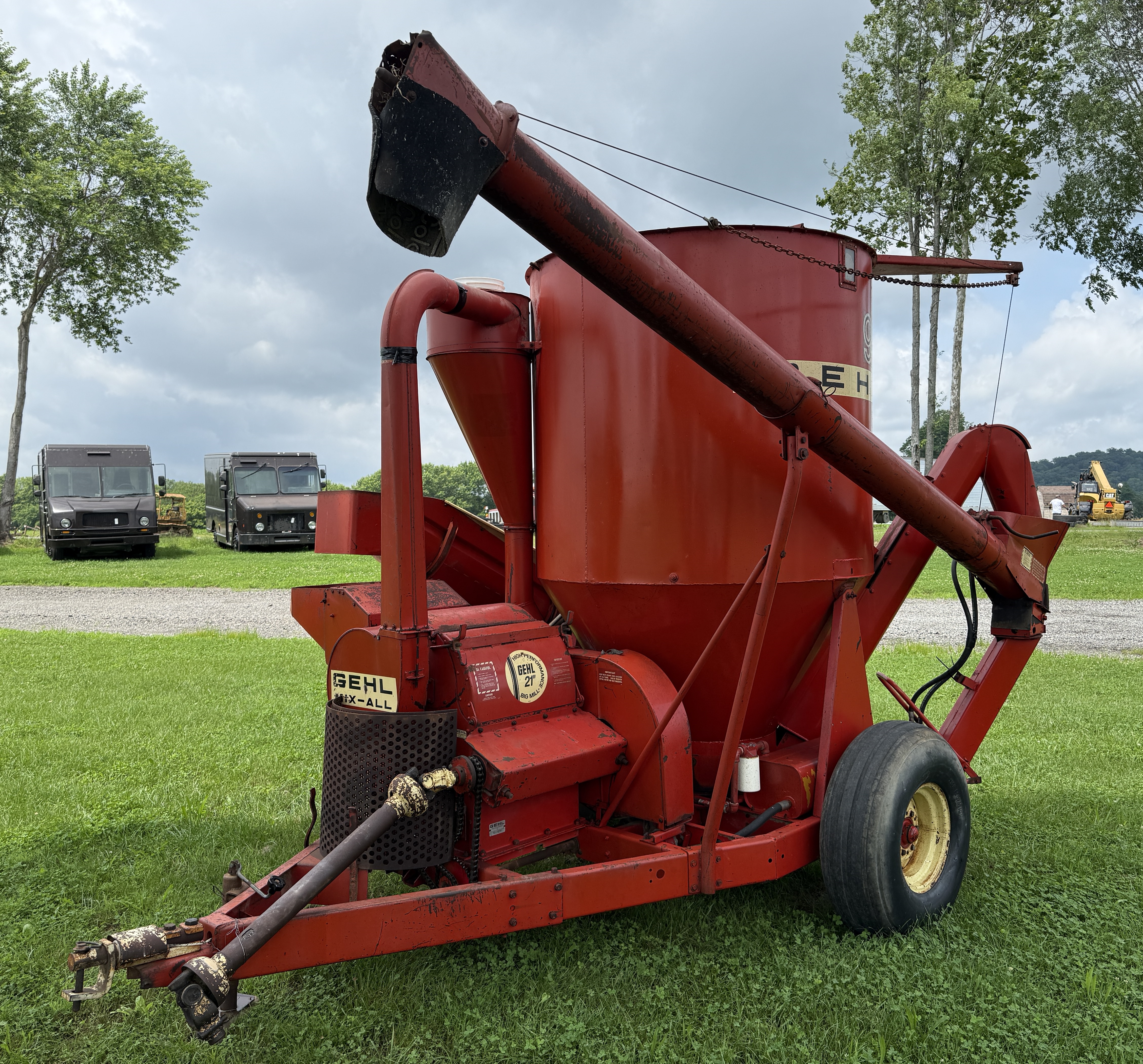 2004 GEHL 95XD - Image 2