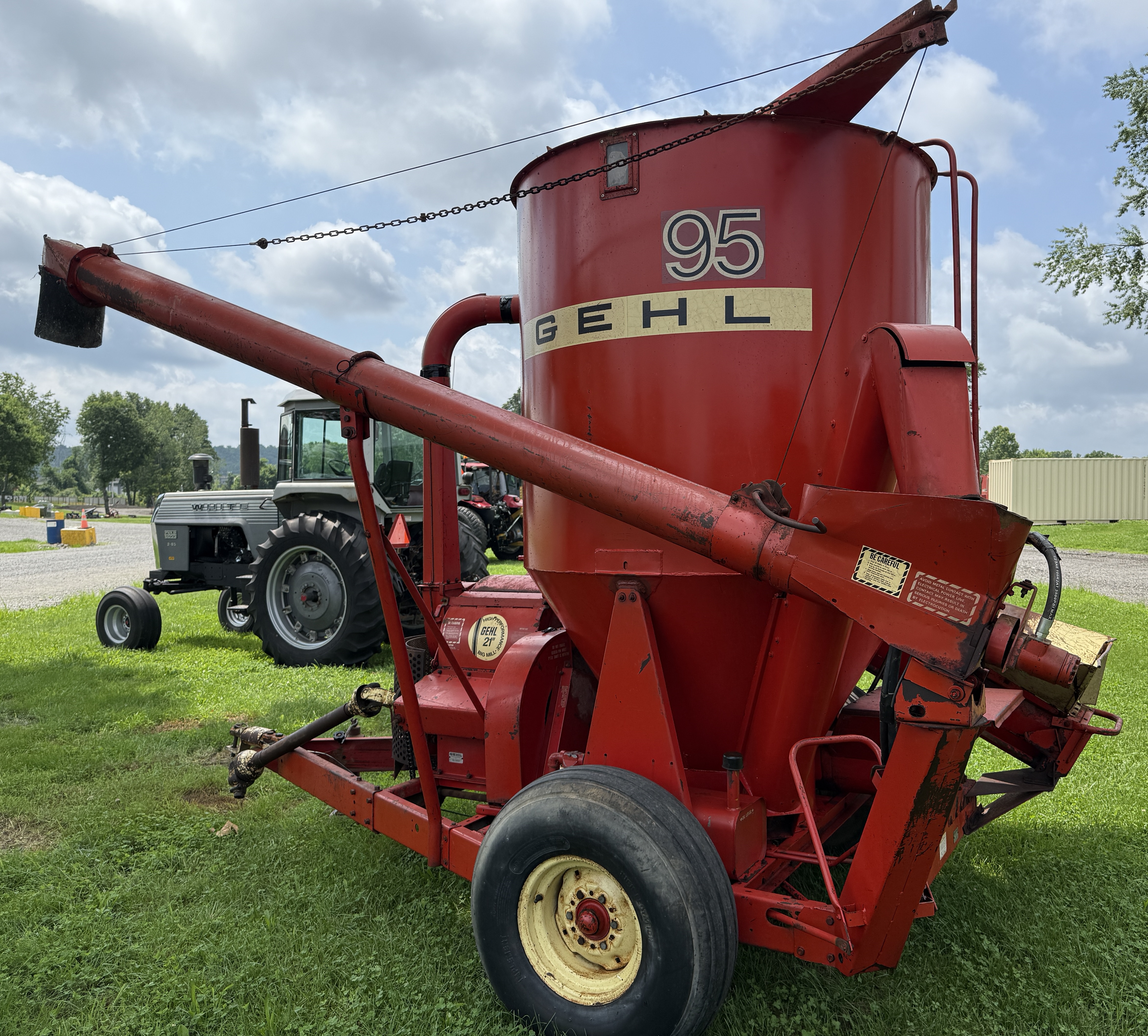 2004 GEHL 95XD - Image 3