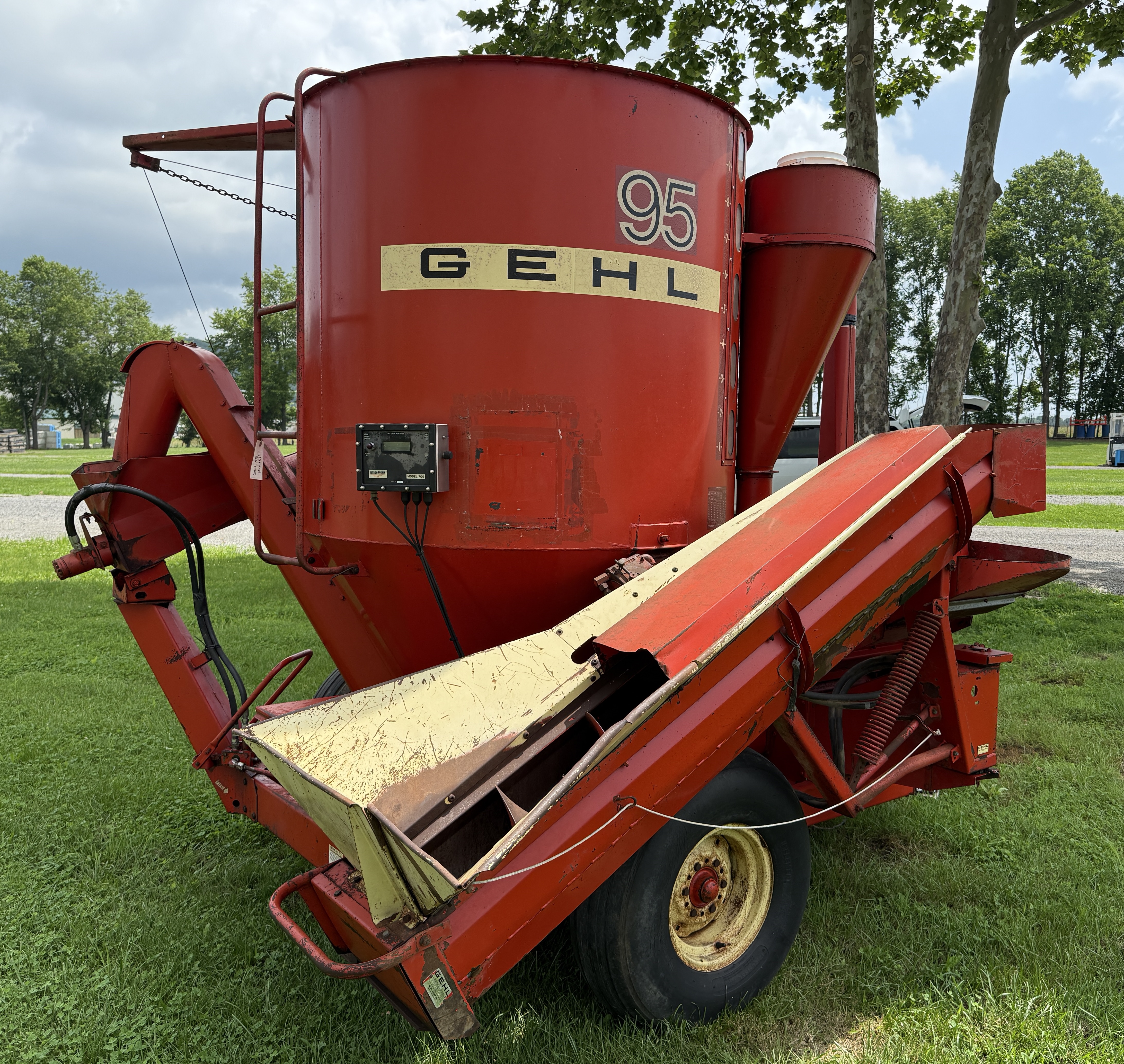 2004 GEHL 95XD - Image 7