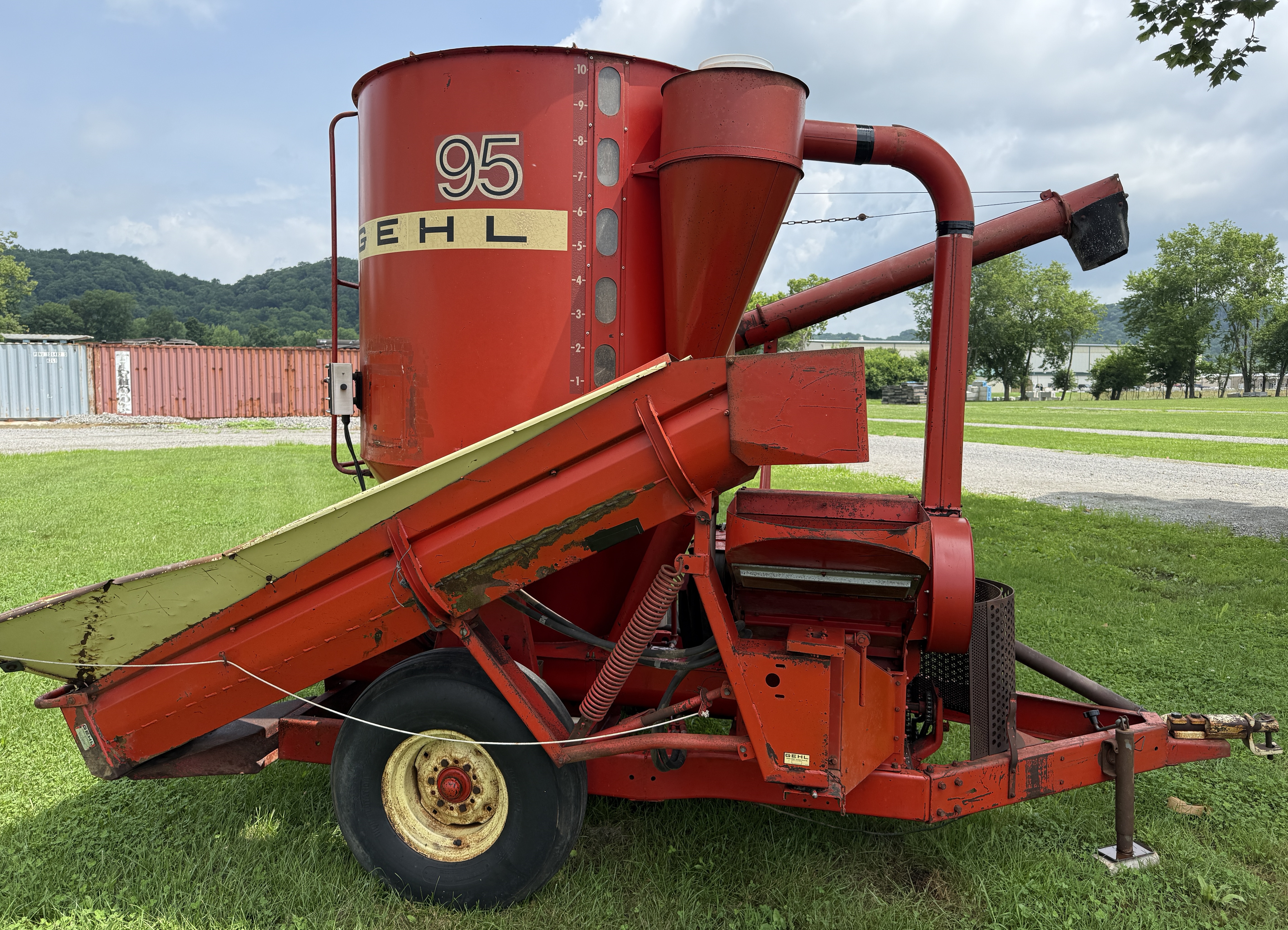 2004 GEHL 95XD - Image 8