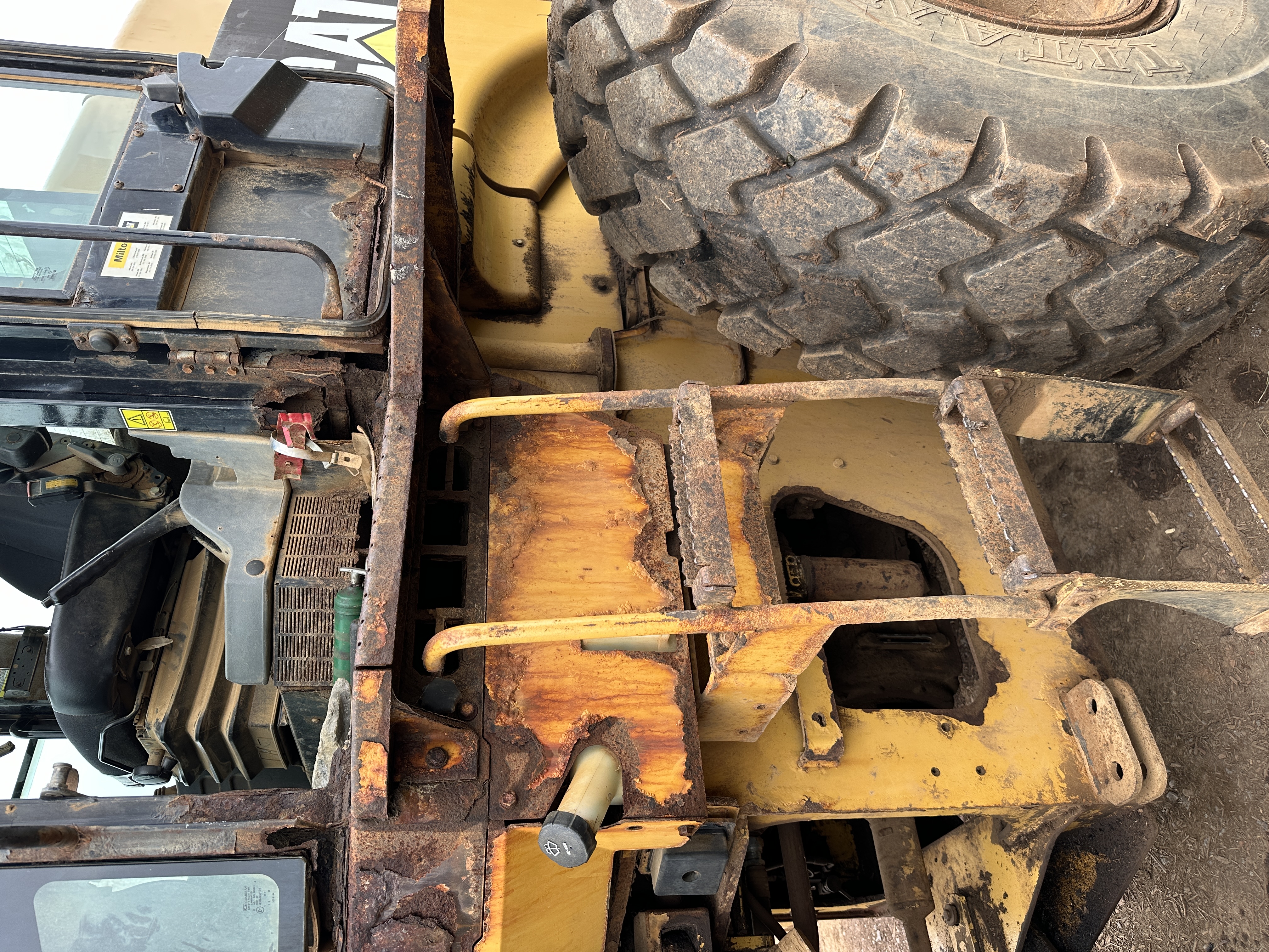 2005 CATERPILLAR 930G - Image 15