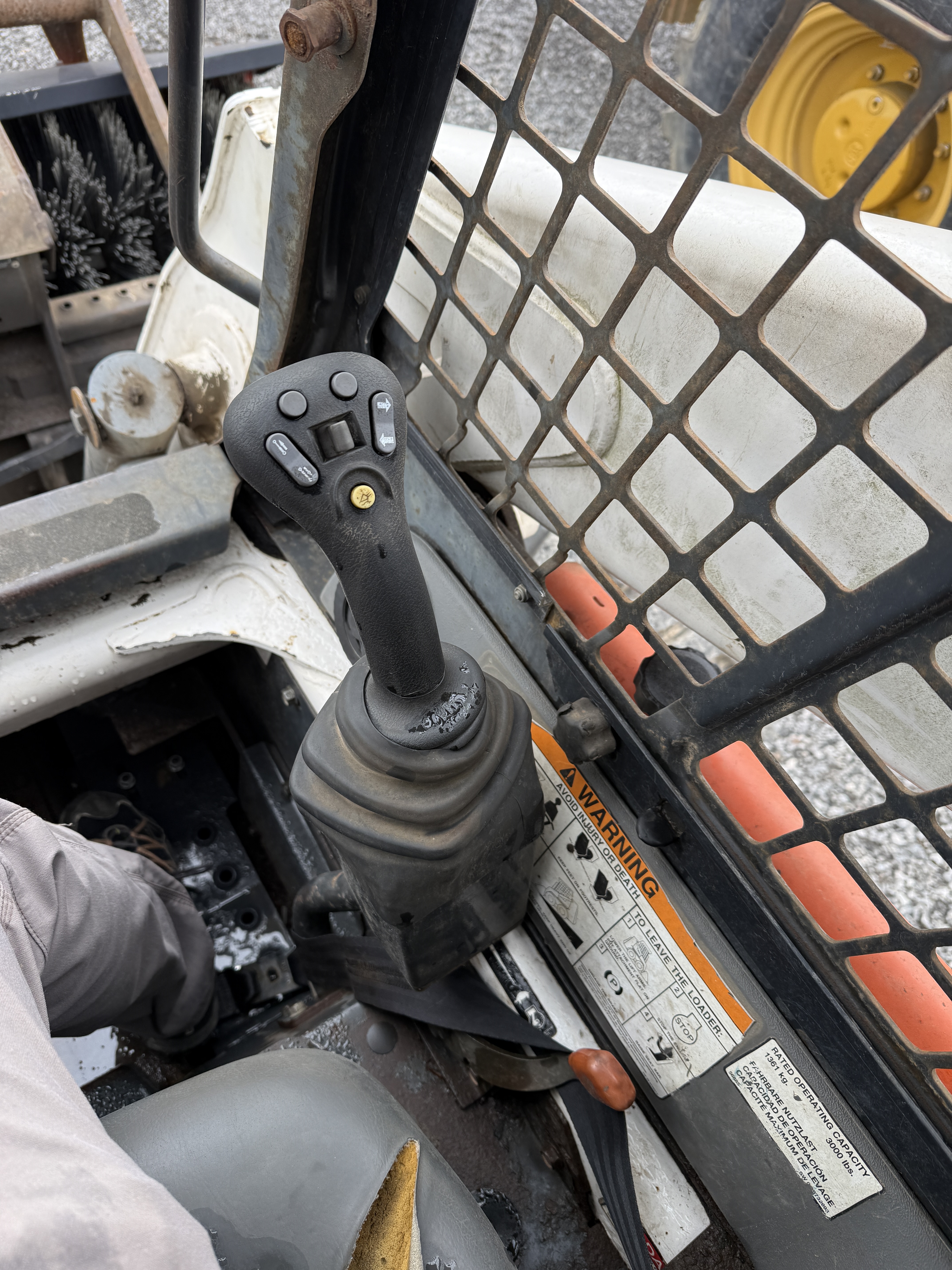 2005 BOBCAT A300 - Image 19