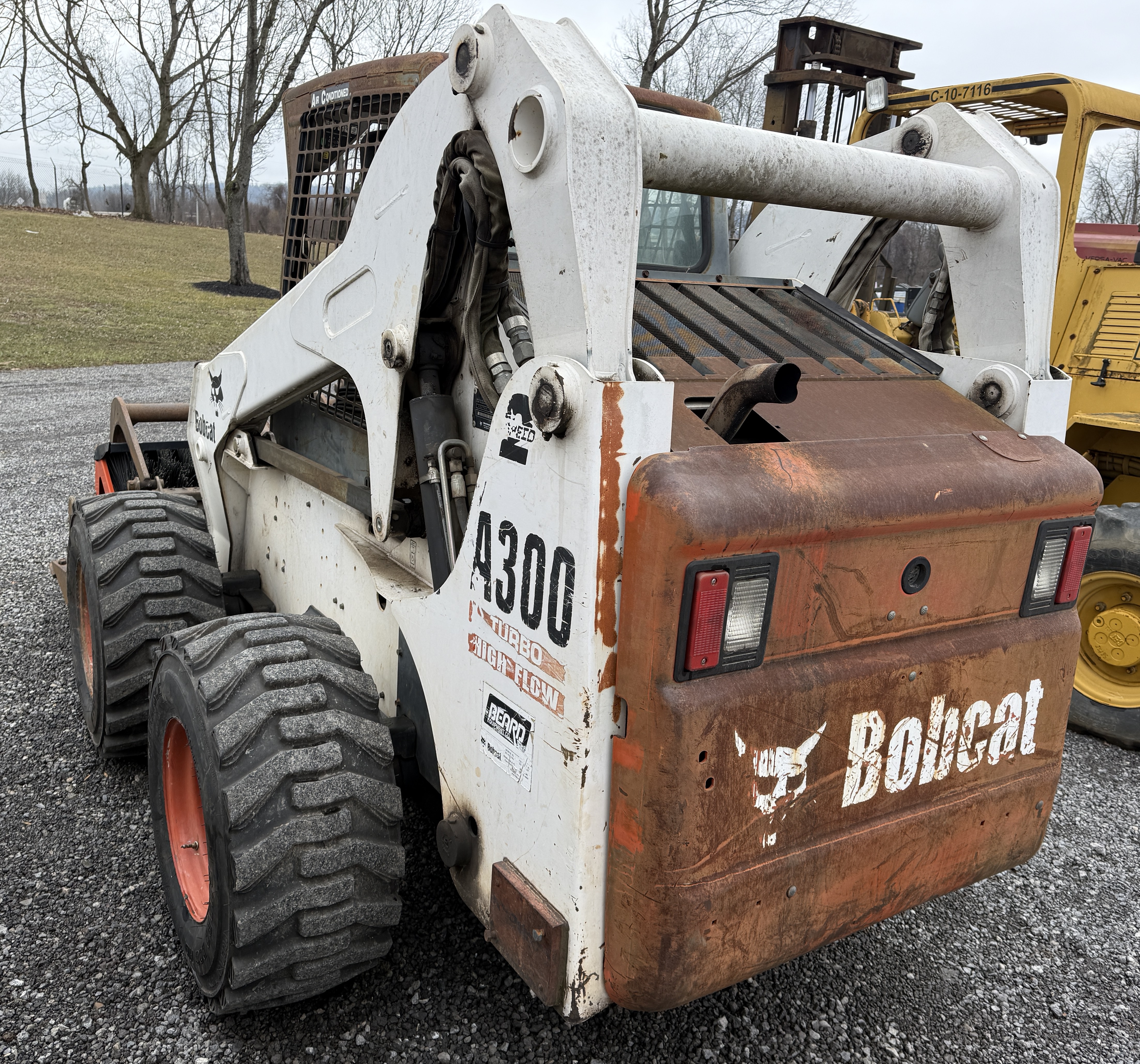 2005 BOBCAT A300 - view 4 of 21
