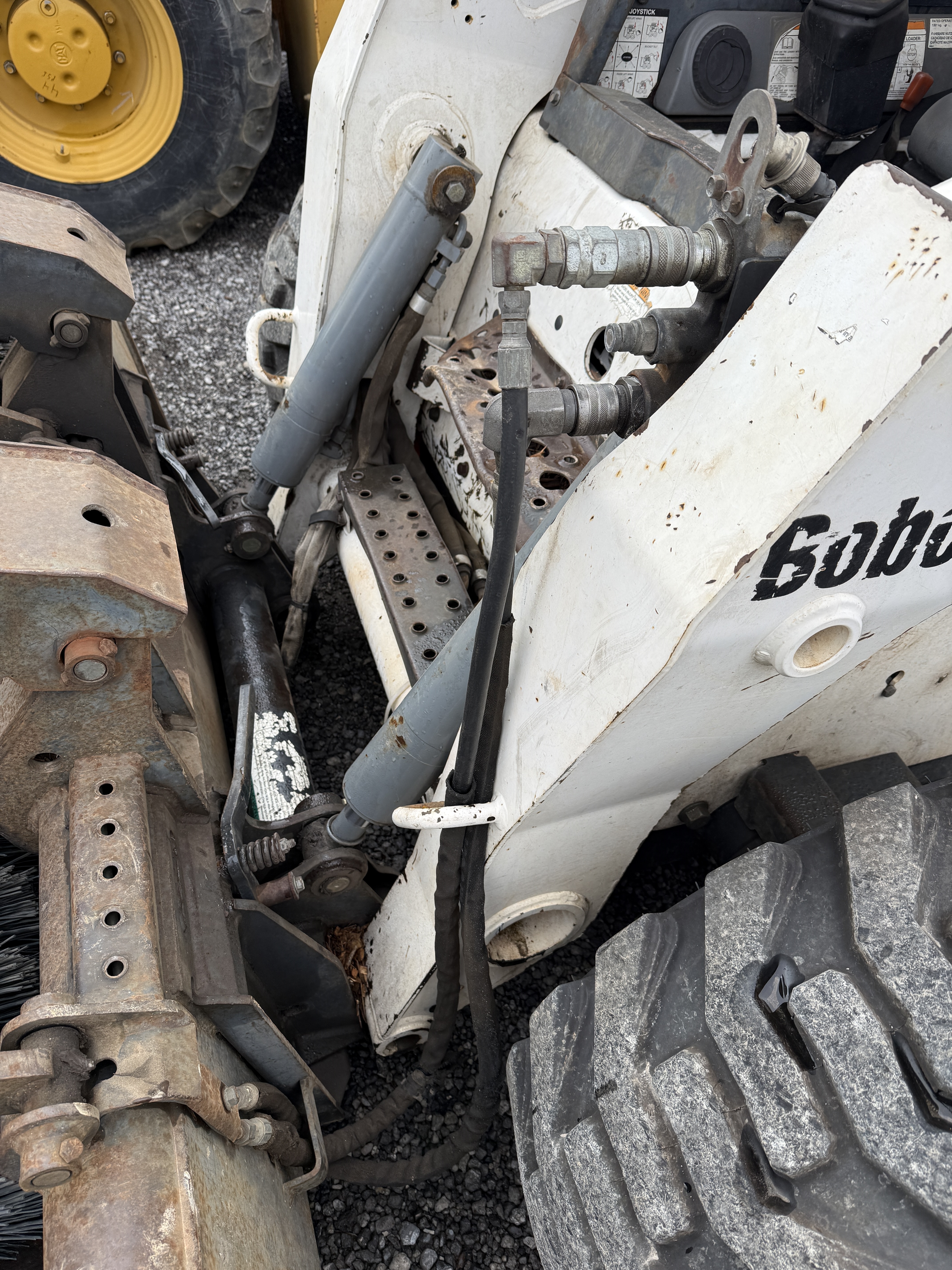 2005 BOBCAT A300 - view 12 of 21