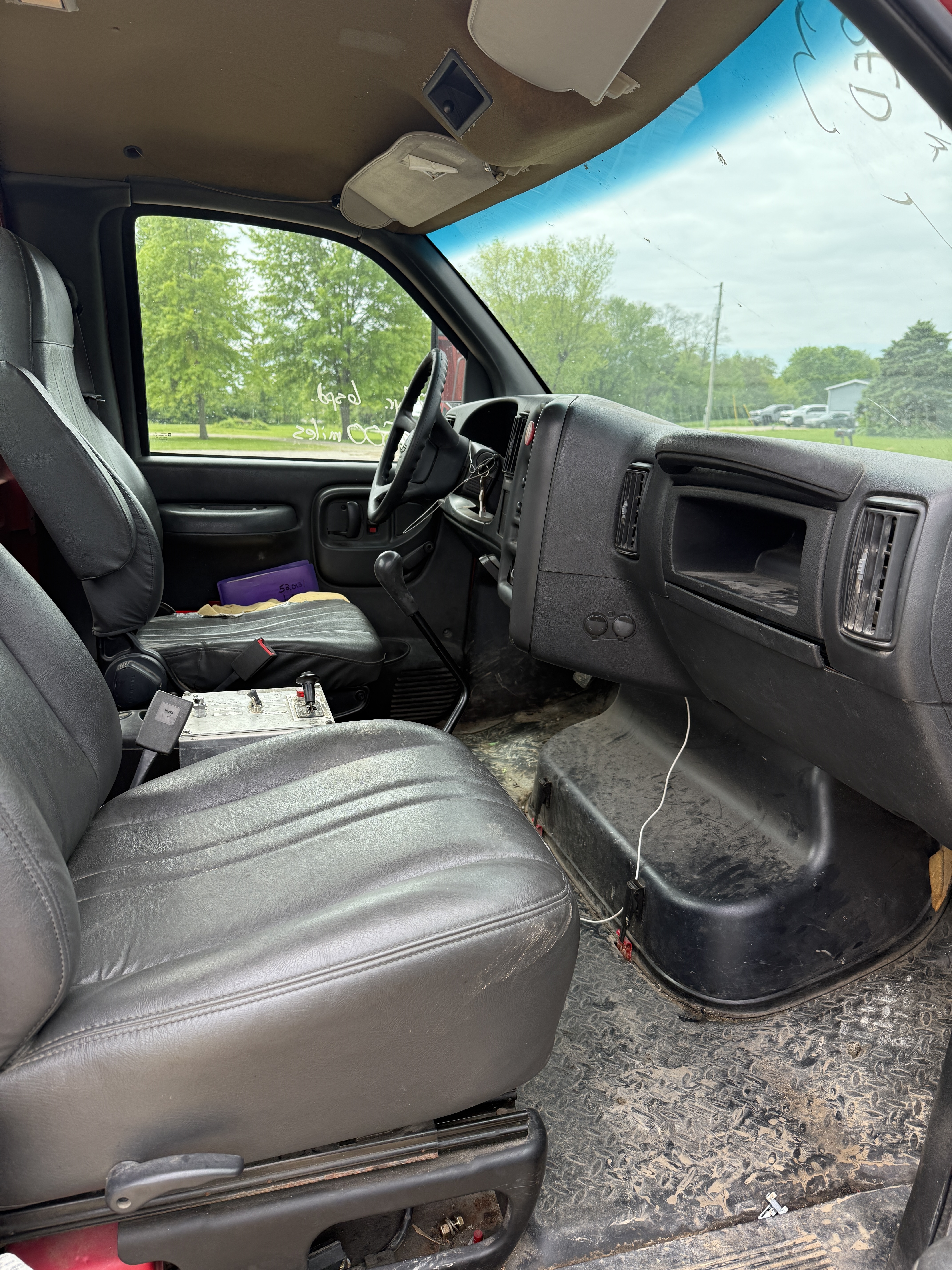 2007 CHEVROLET C7500 - Image 13